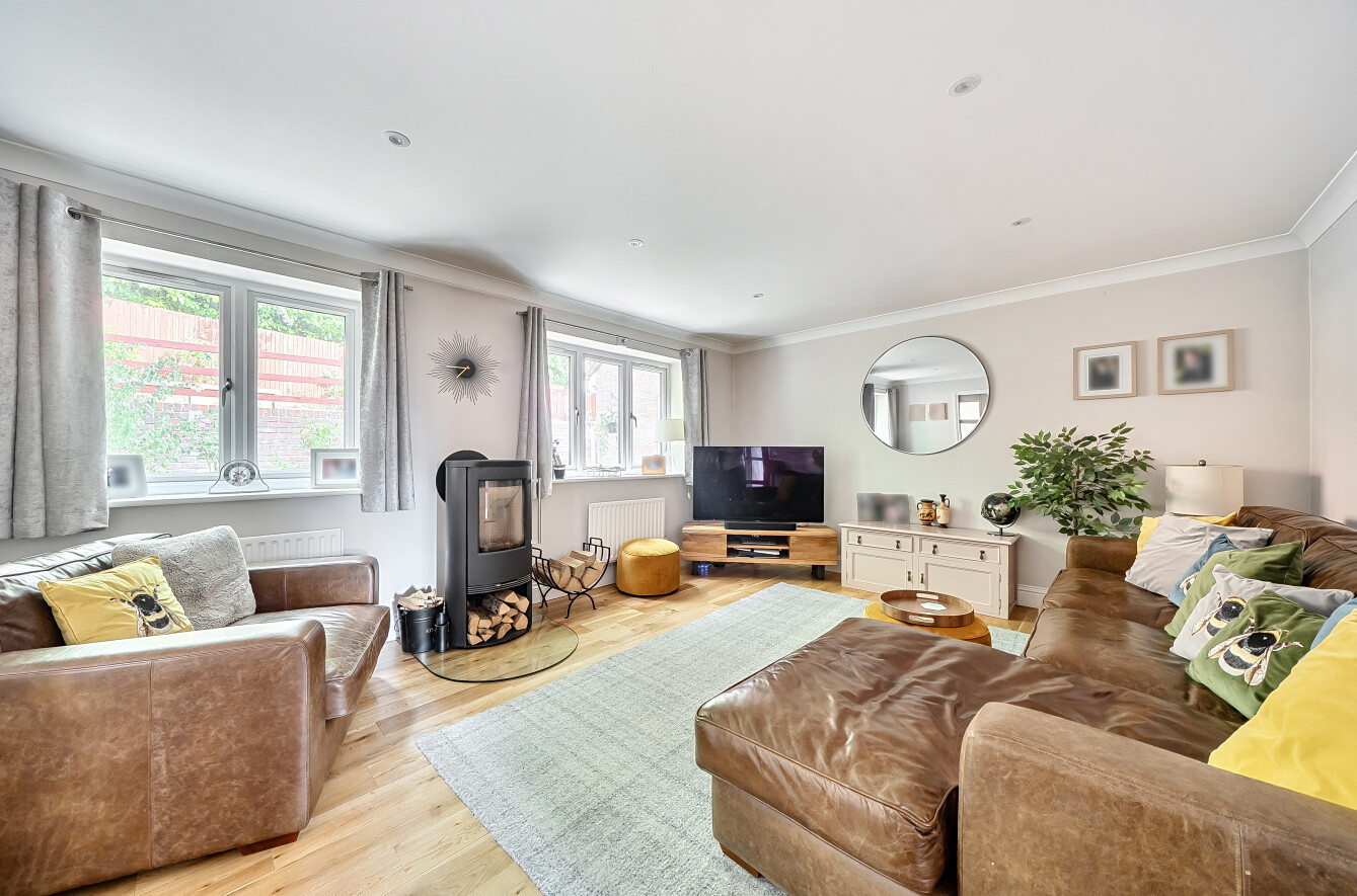 4 bedroom  detached house for sale