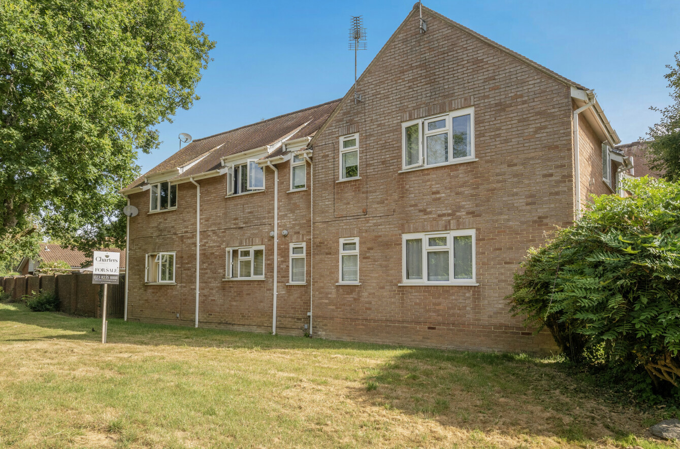 2 bedroom maisonette for sale
