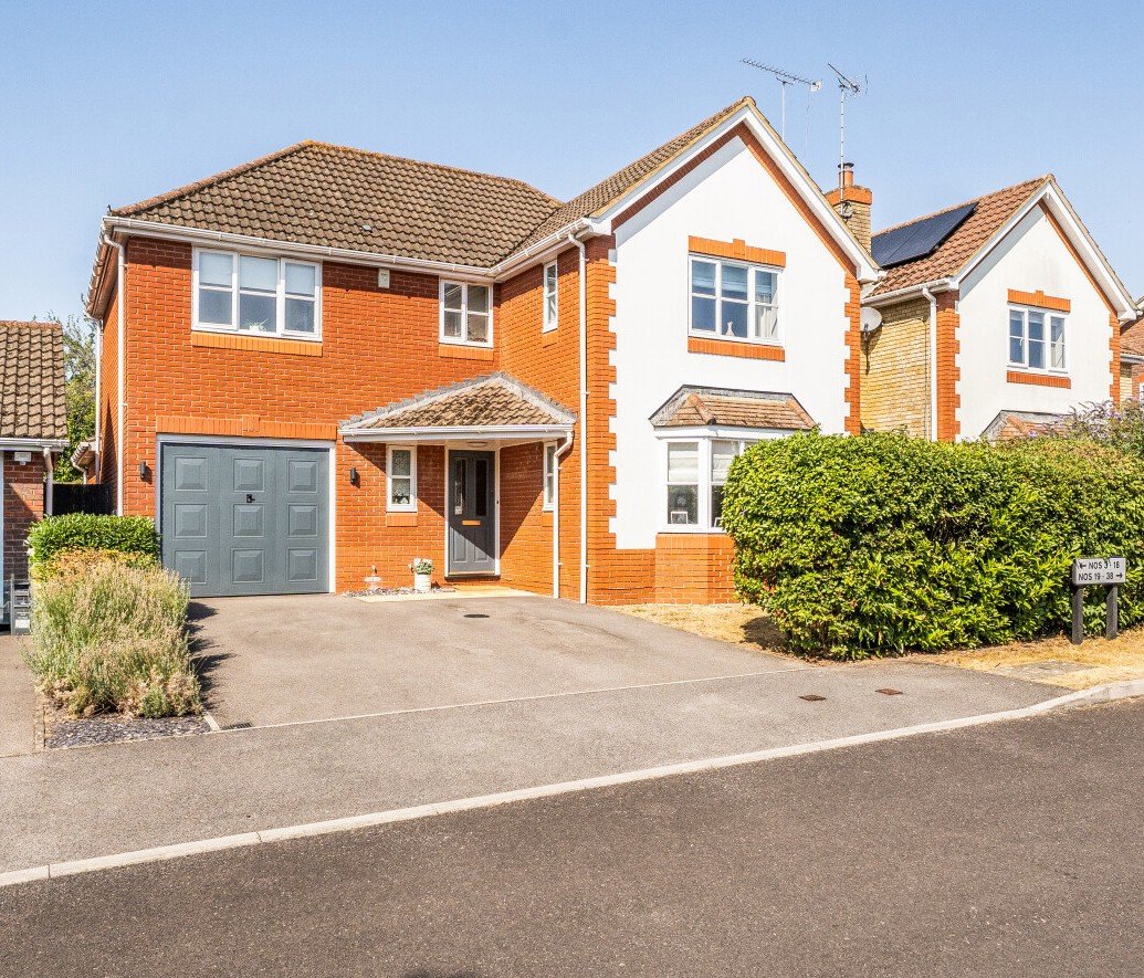 4 bedroom  detached house for sale