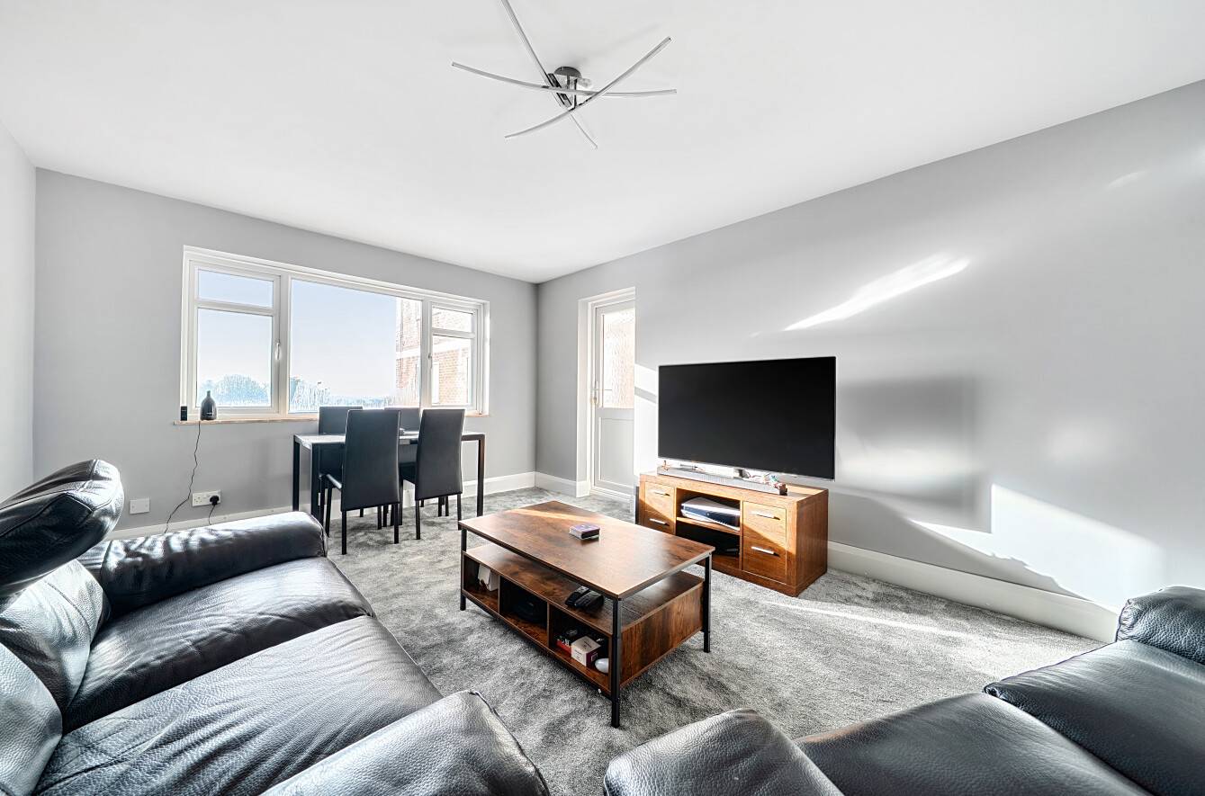 3 bedroom apartment for sale