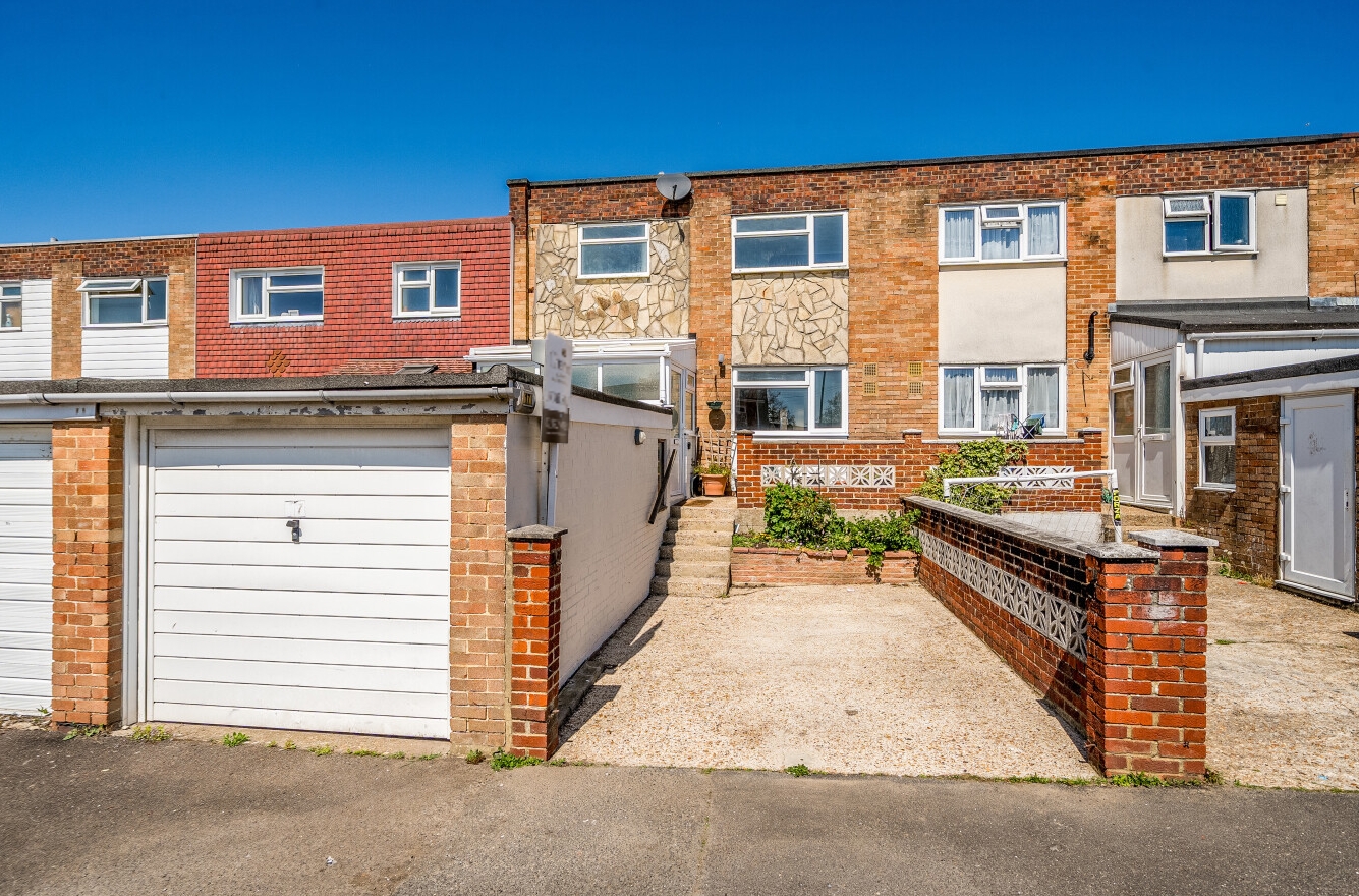 3 bedroom terraced house for sale