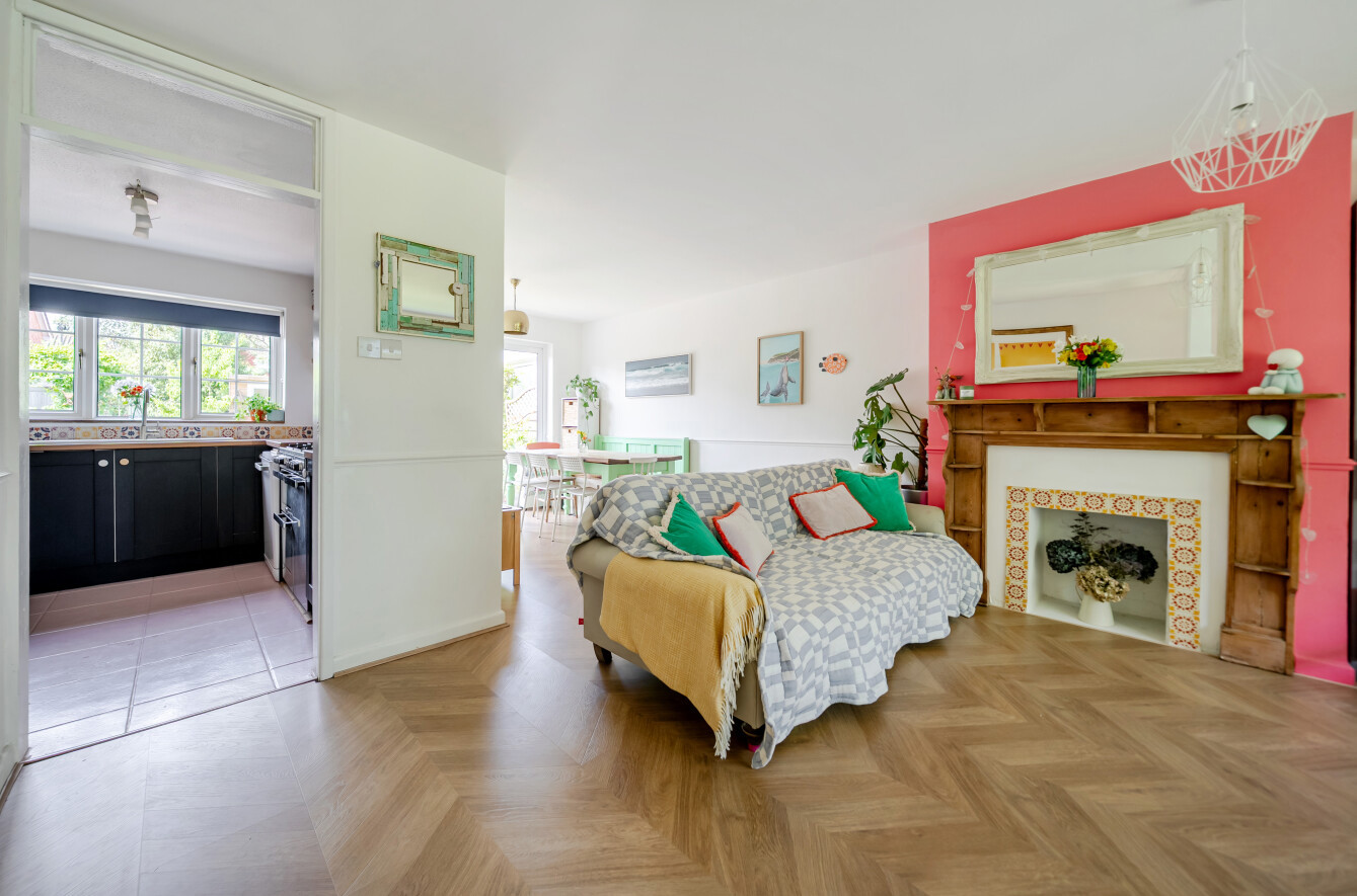 4 bedroom semi-detached house for sale