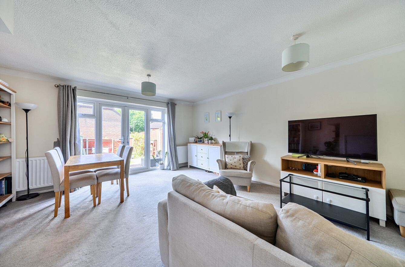 3 bedroom  terraced house for sale