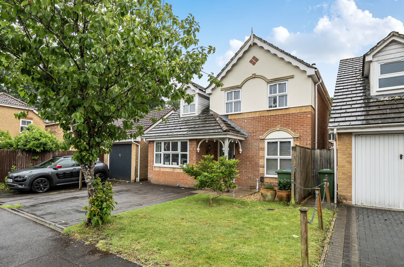 4 bedroom  detached house for sale