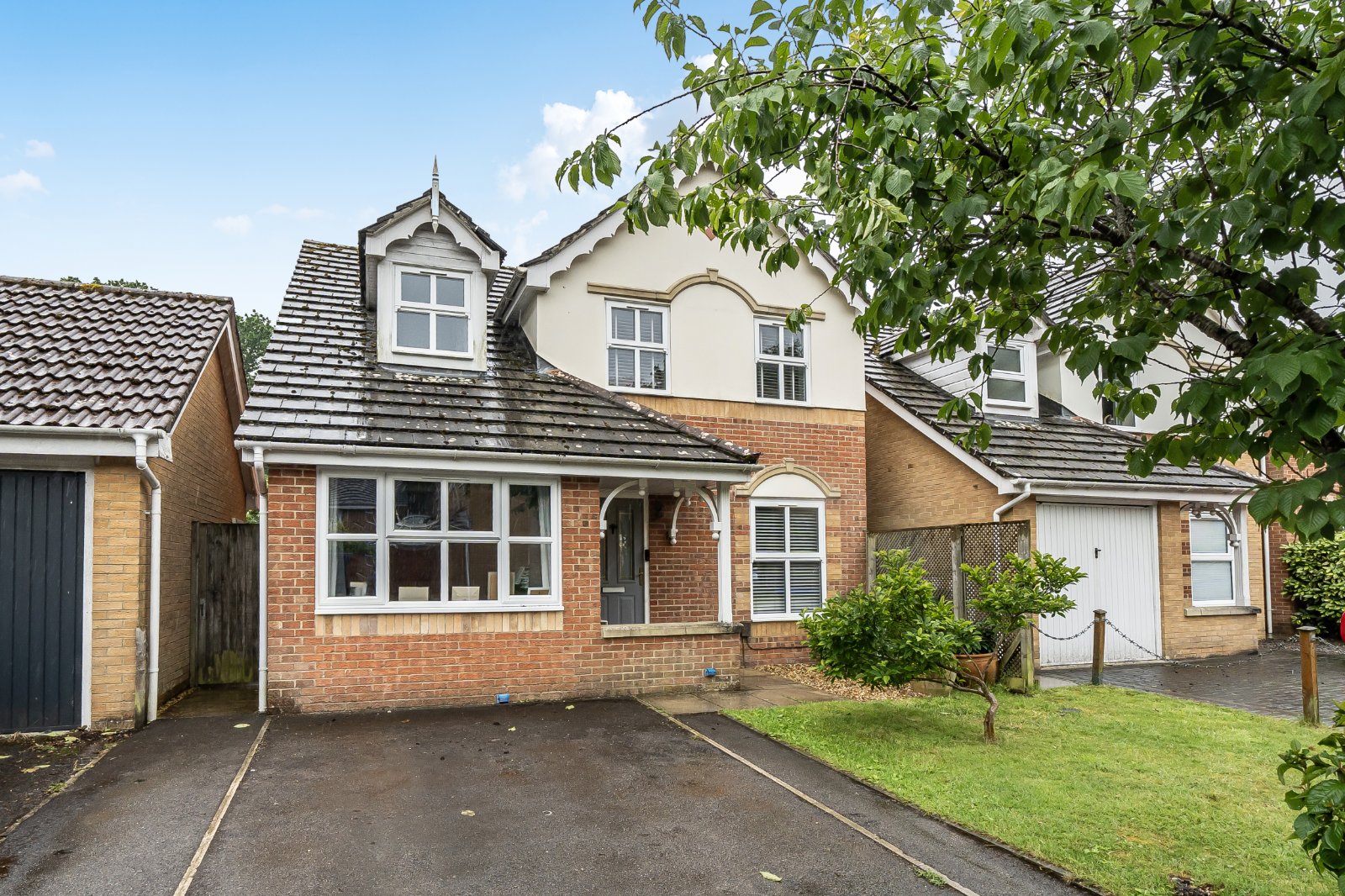 4 bedroom  detached house for sale
