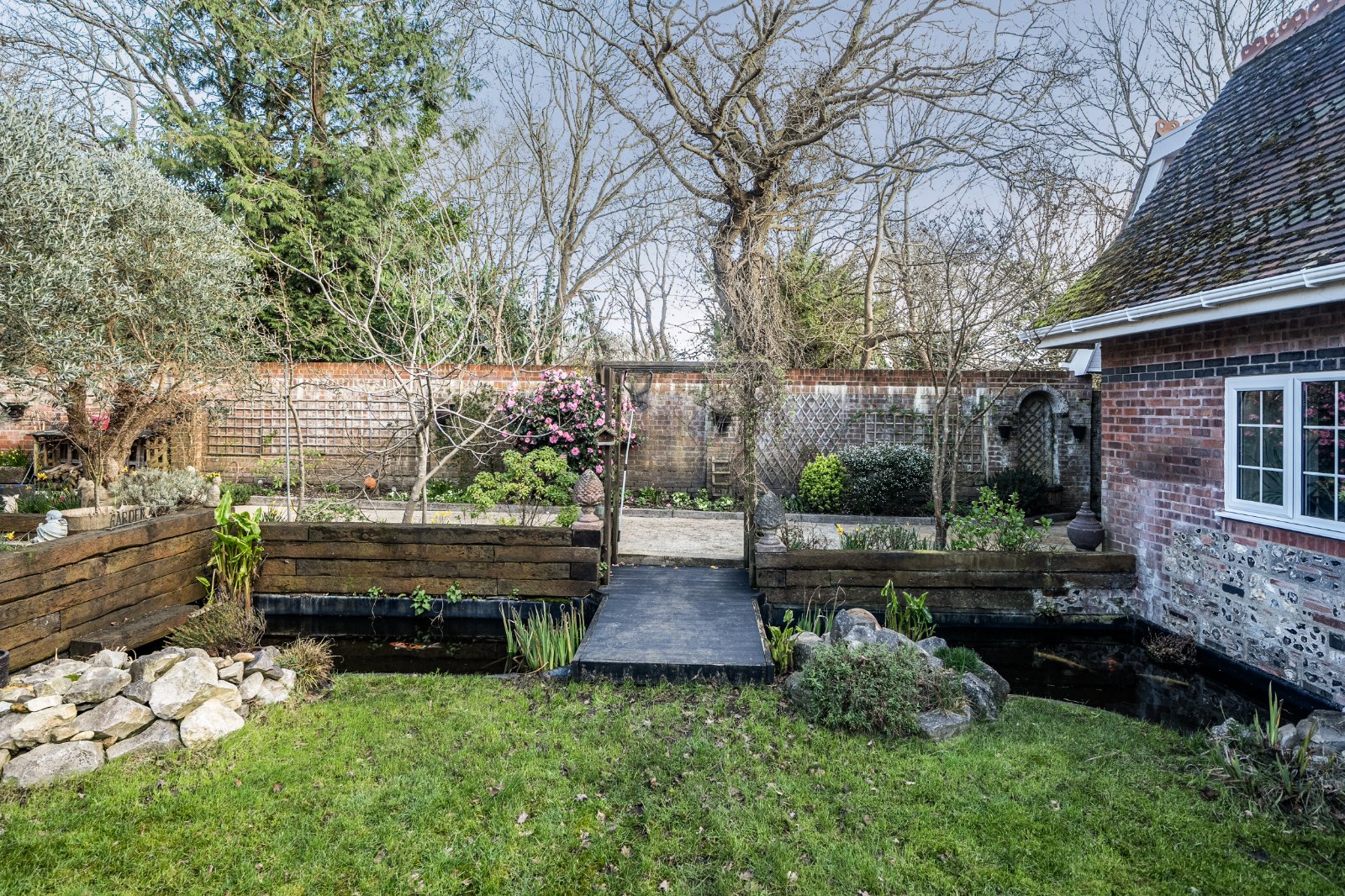 5 bedroom house for sale