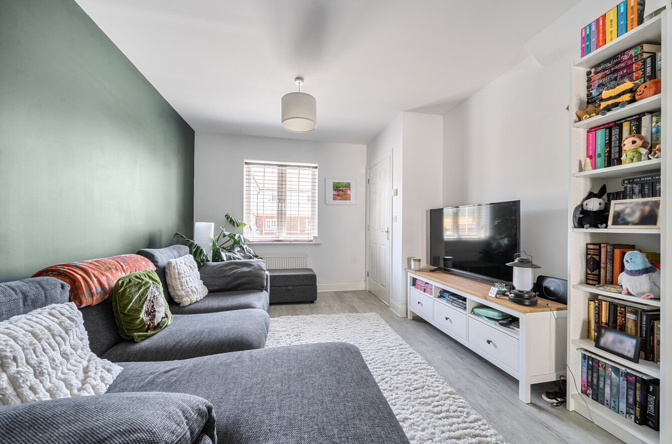 3 bedroom  semi-detached house for sale