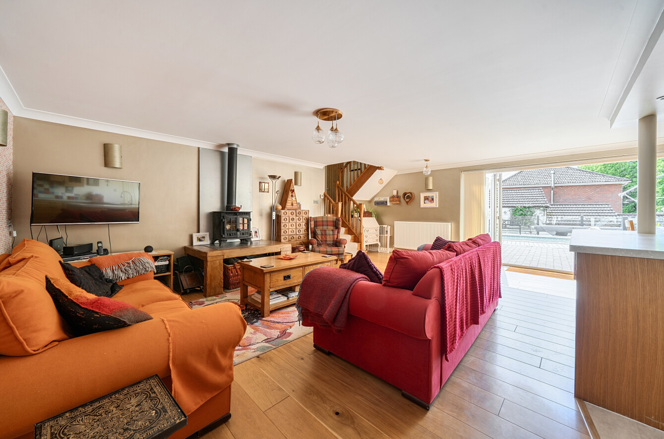 4 bedroom  detached house for sale