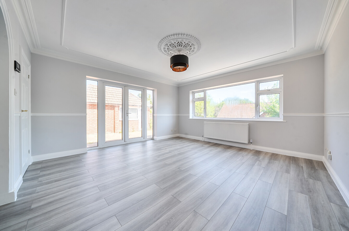 4 bedroom detached bungalow for sale