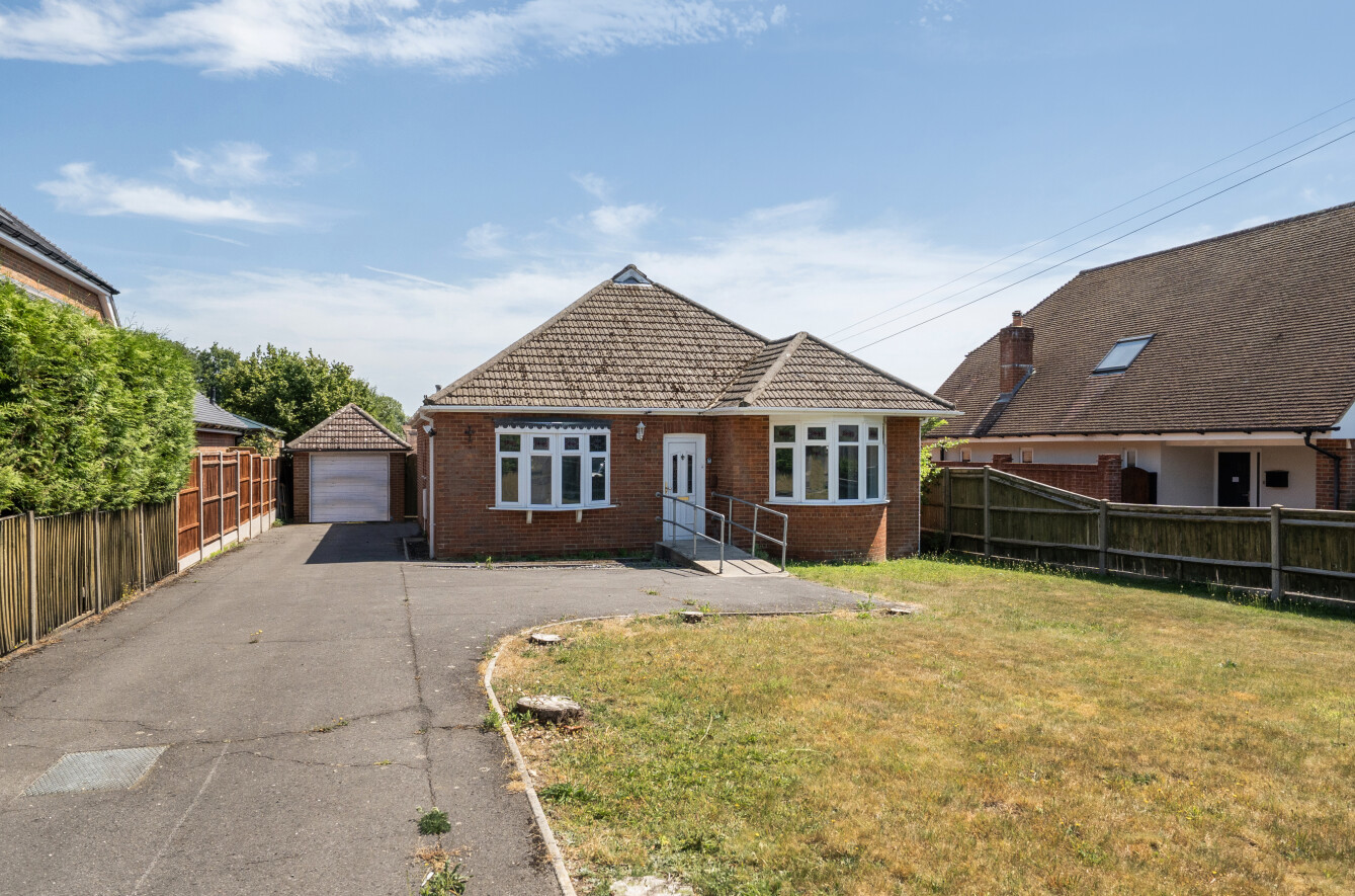 4 bedroom detached bungalow for sale