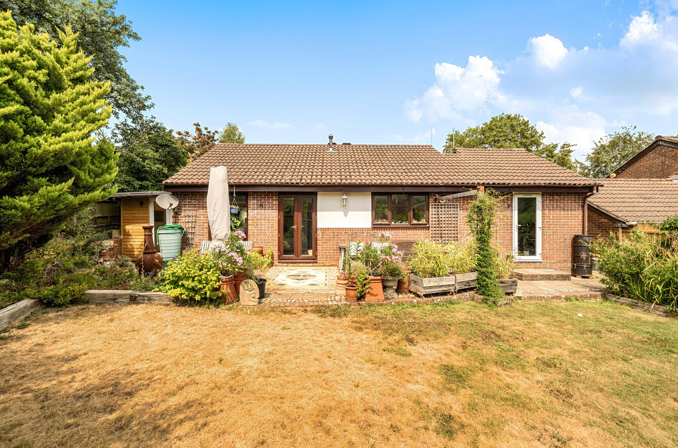 2 bedroom bungalow for sale