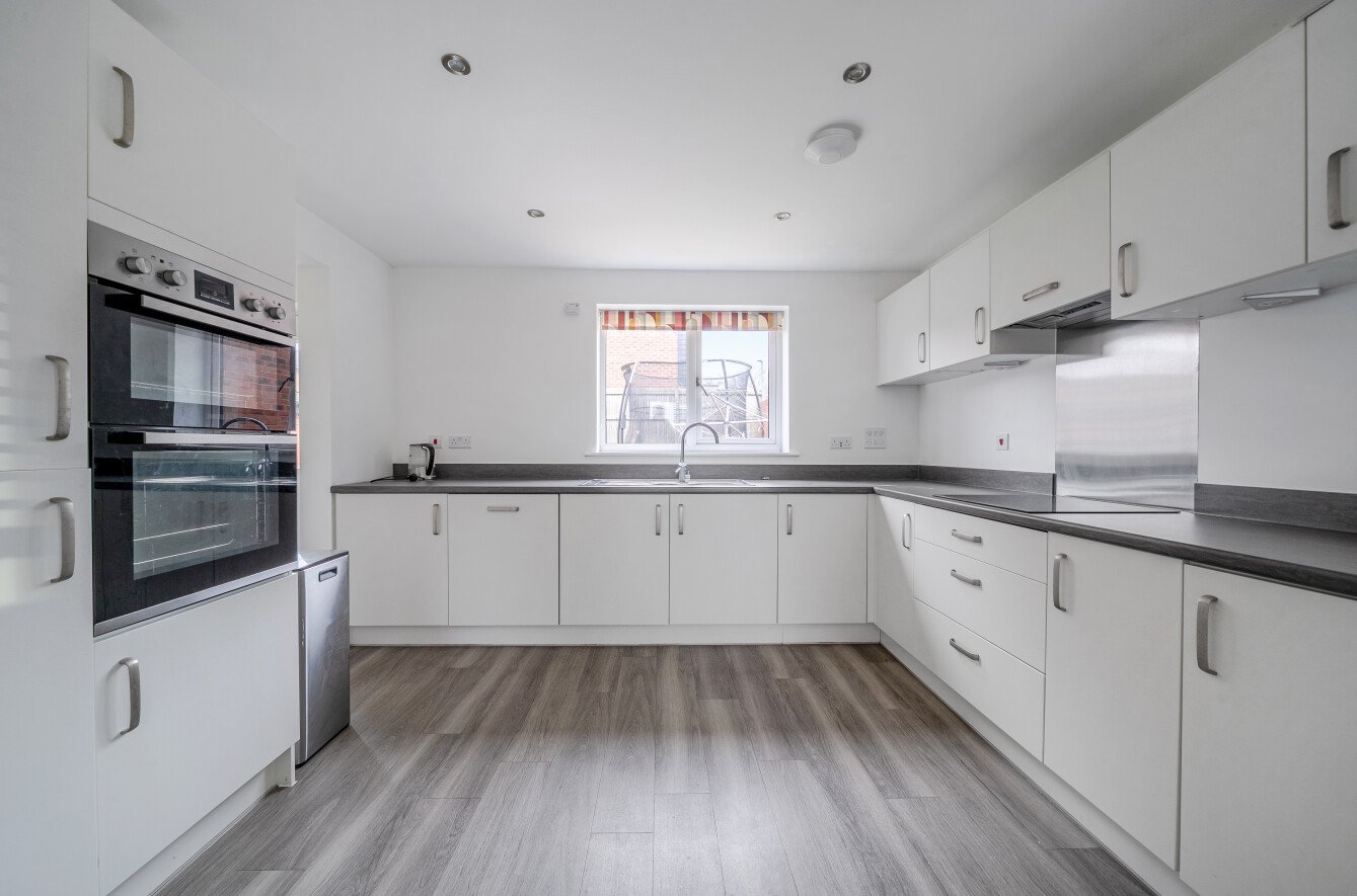 4 bedroom  detached house for sale