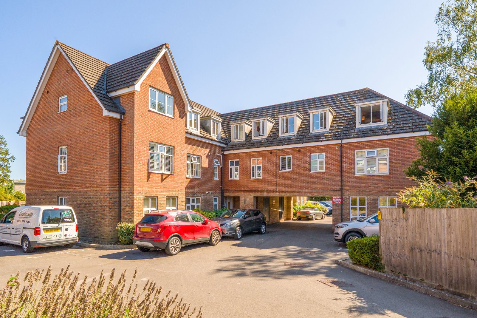 2 bedroom apartment for sale
