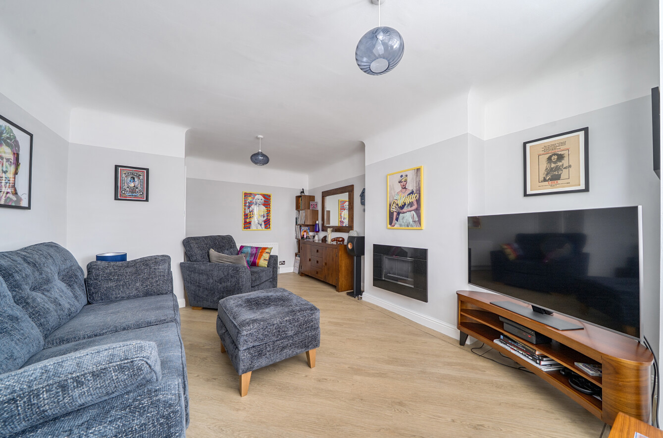 4 bedroom  terraced house for sale