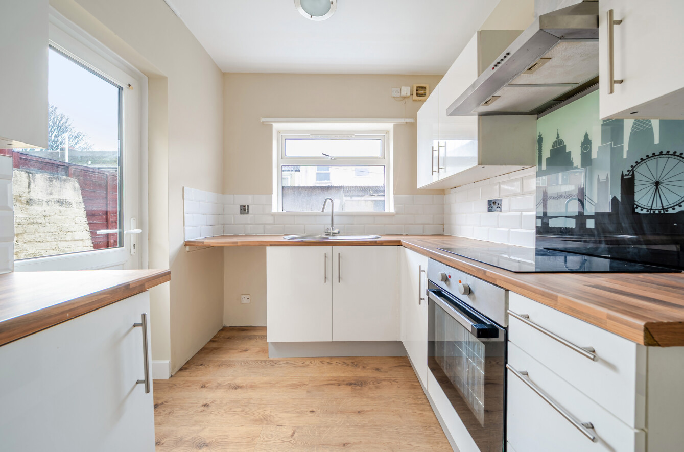 3 bedroom  terraced house for sale