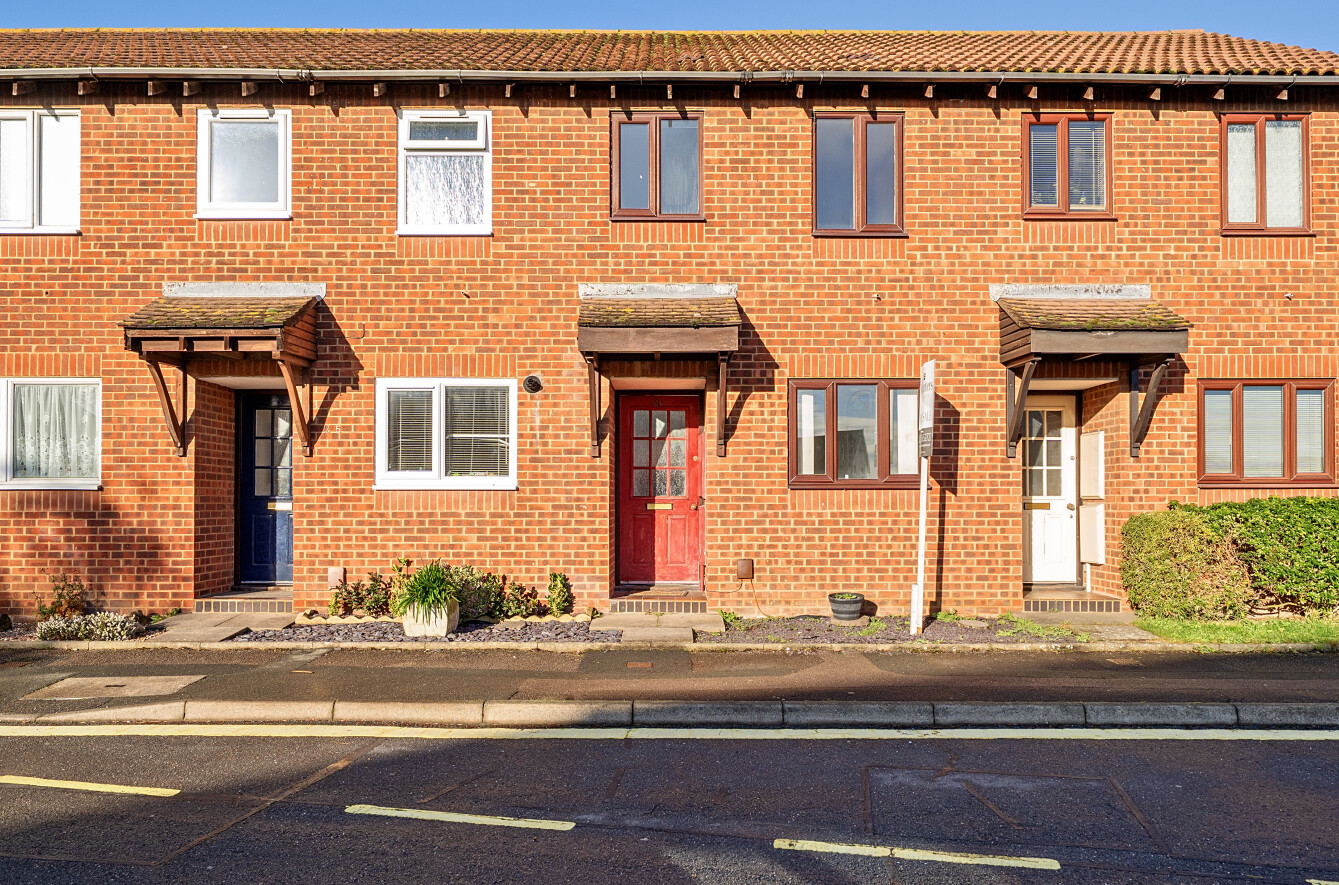 2 bedroom terraced house for sale