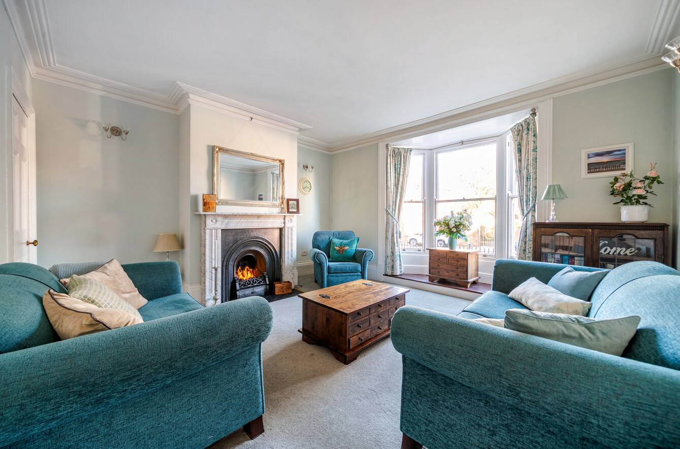 5 bedroom  terraced house for sale