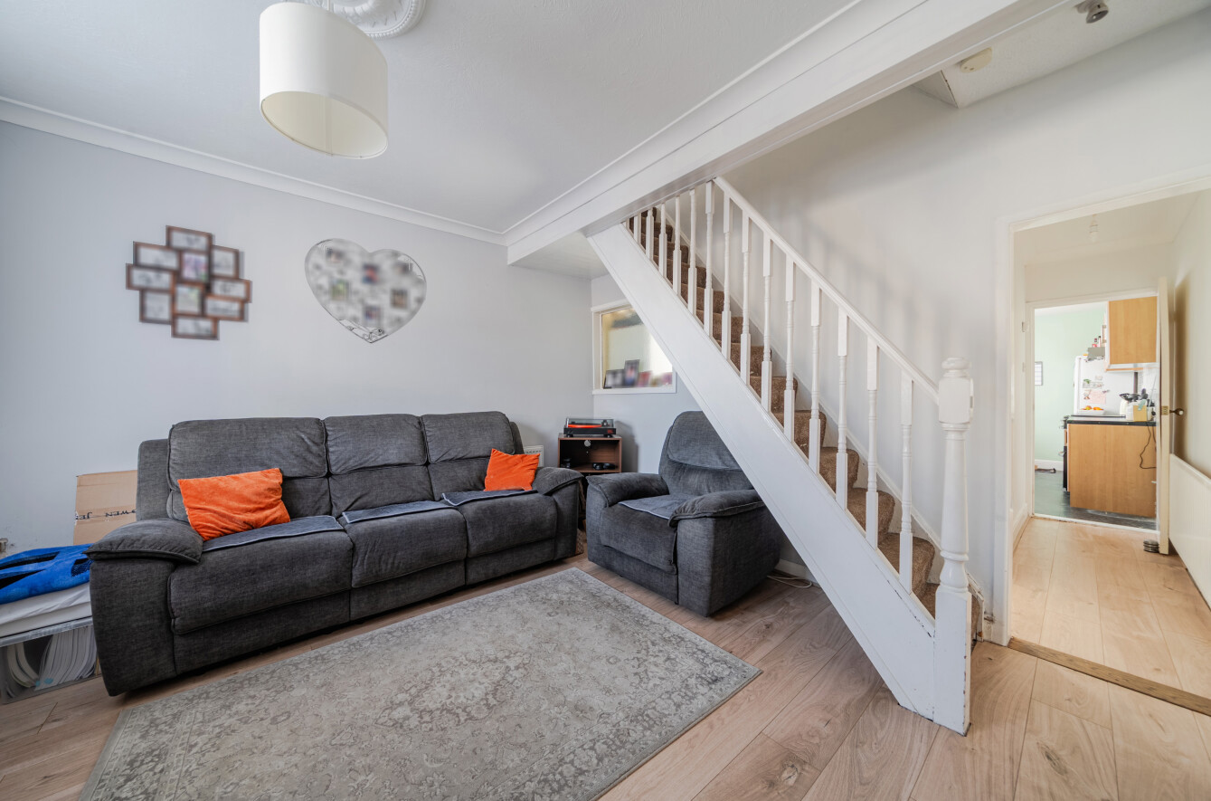 2 bedroom terraced house for sale