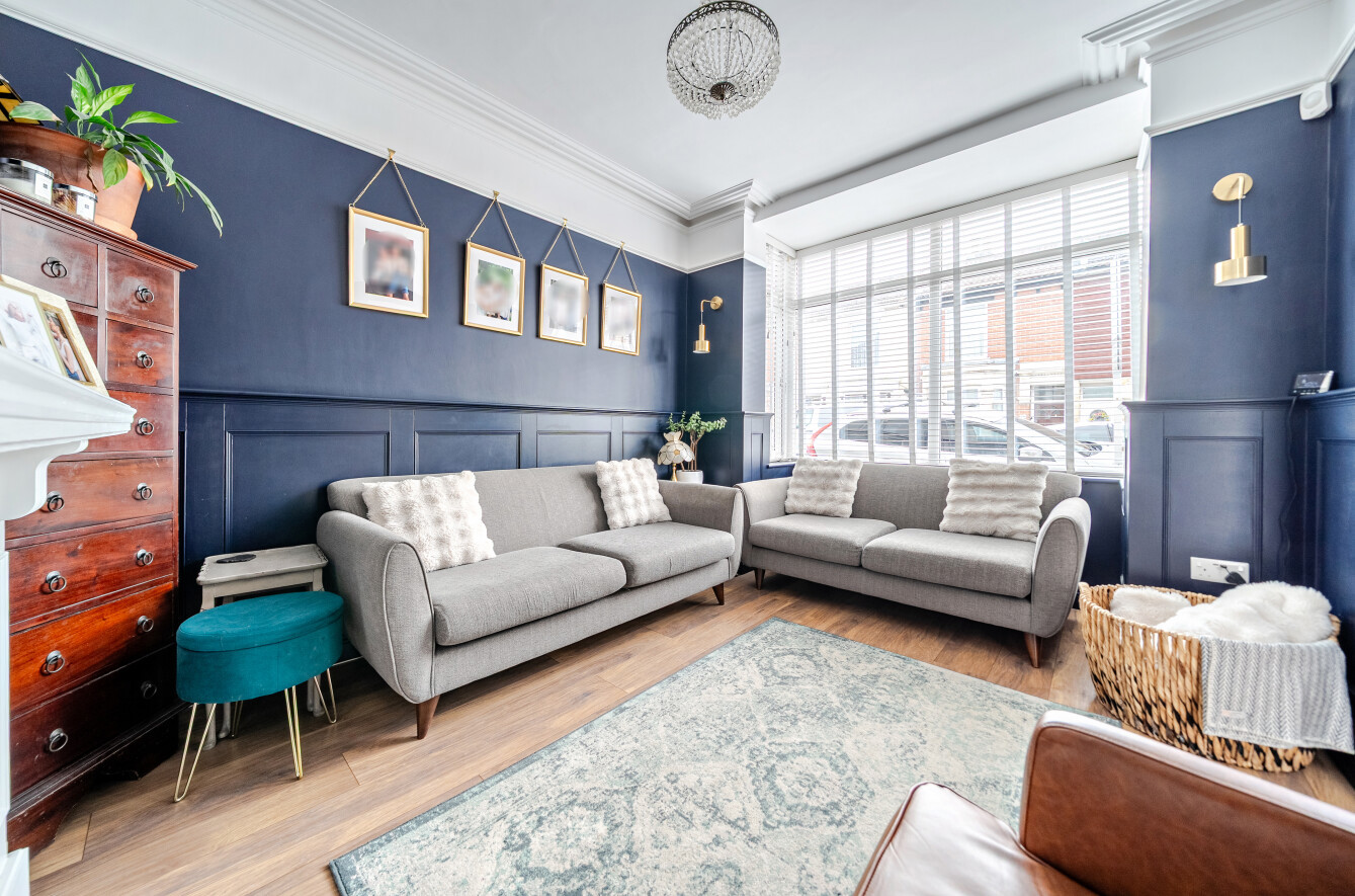 2 bedroom terraced house for sale