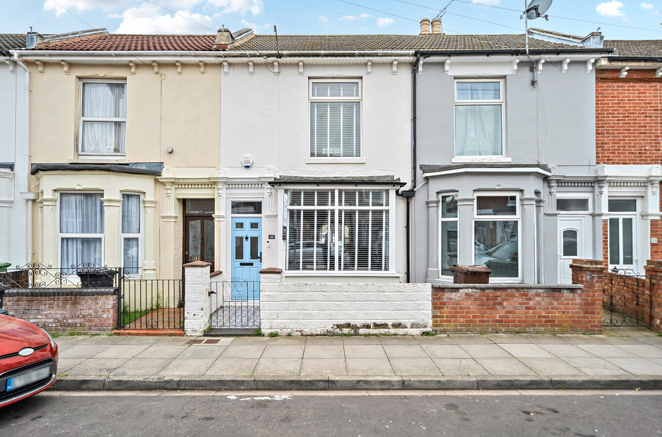 2 bedroom terraced house for sale