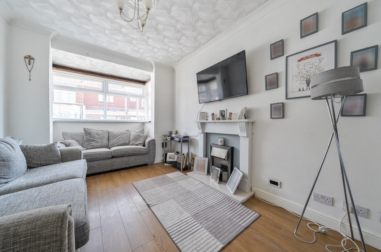 4 bedroom  terraced house for sale
