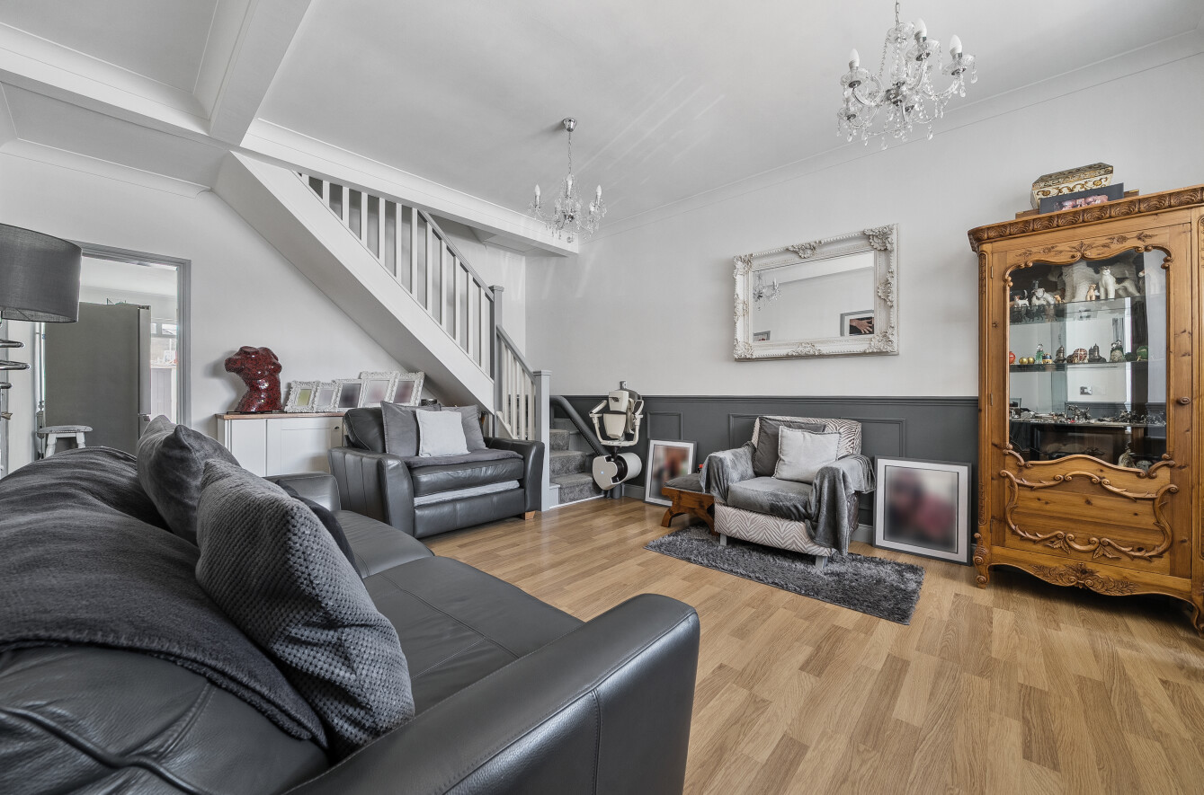 3 bedroom  terraced house for sale