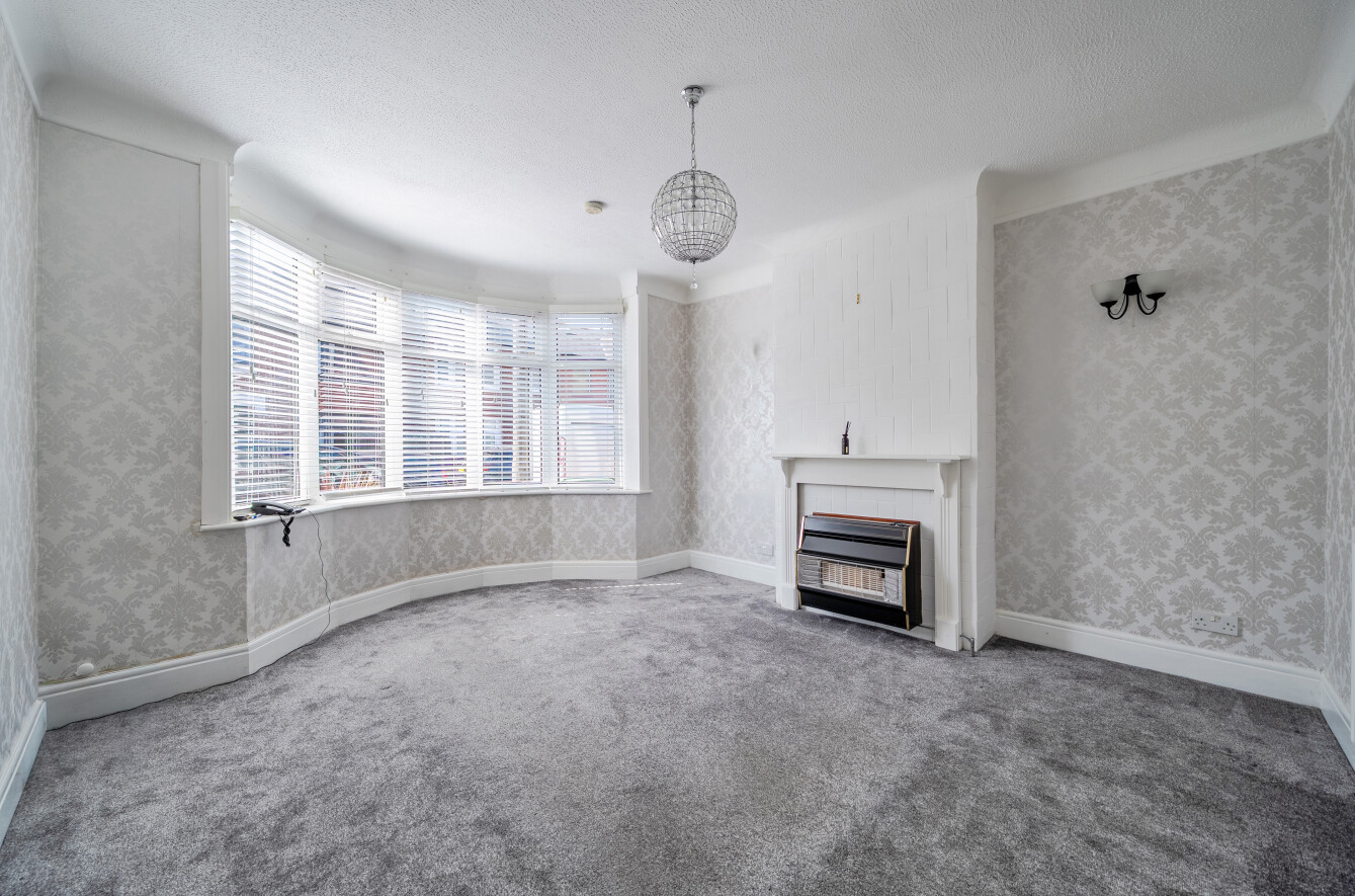 3 bedroom  terraced house for sale