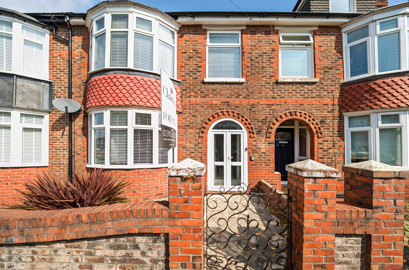 3 bedroom  terraced house for sale