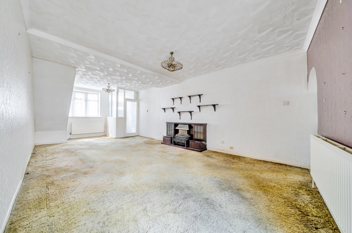 2 bedroom  terraced house for sale