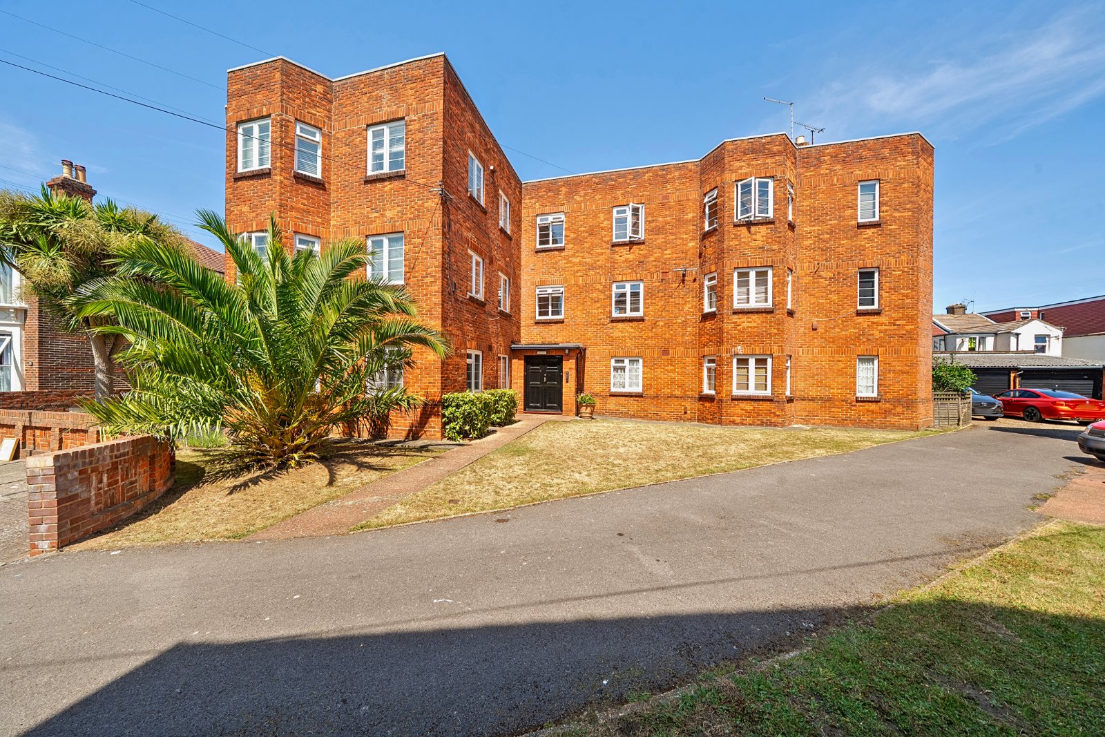 3 bedroom apartment for sale