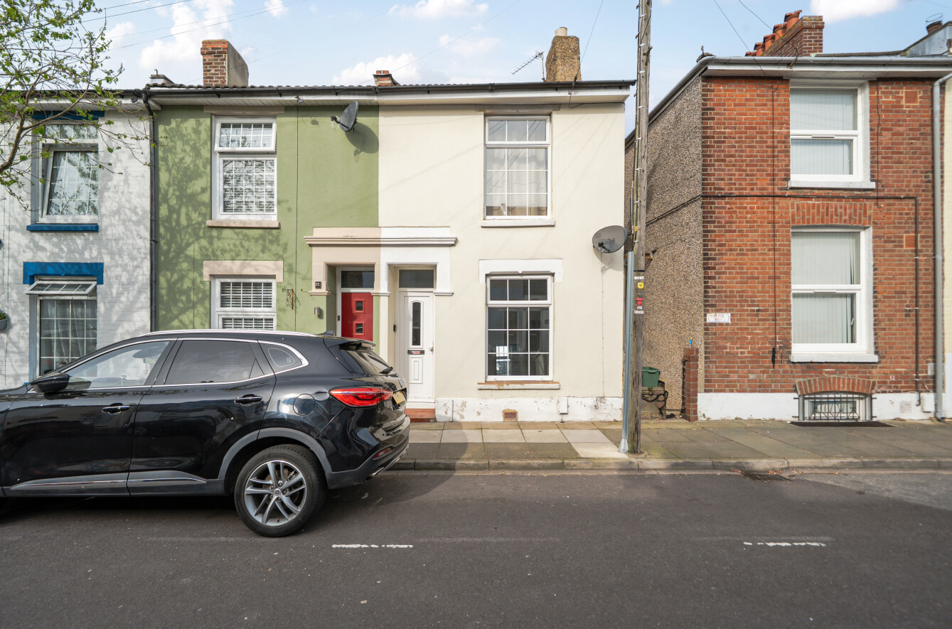 2 bedroom terraced house for sale