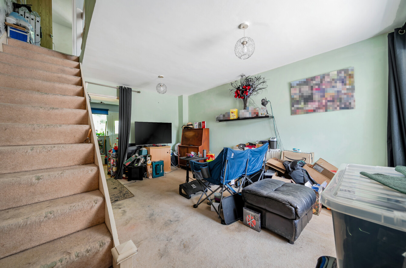 2 bedroom  terraced house for sale