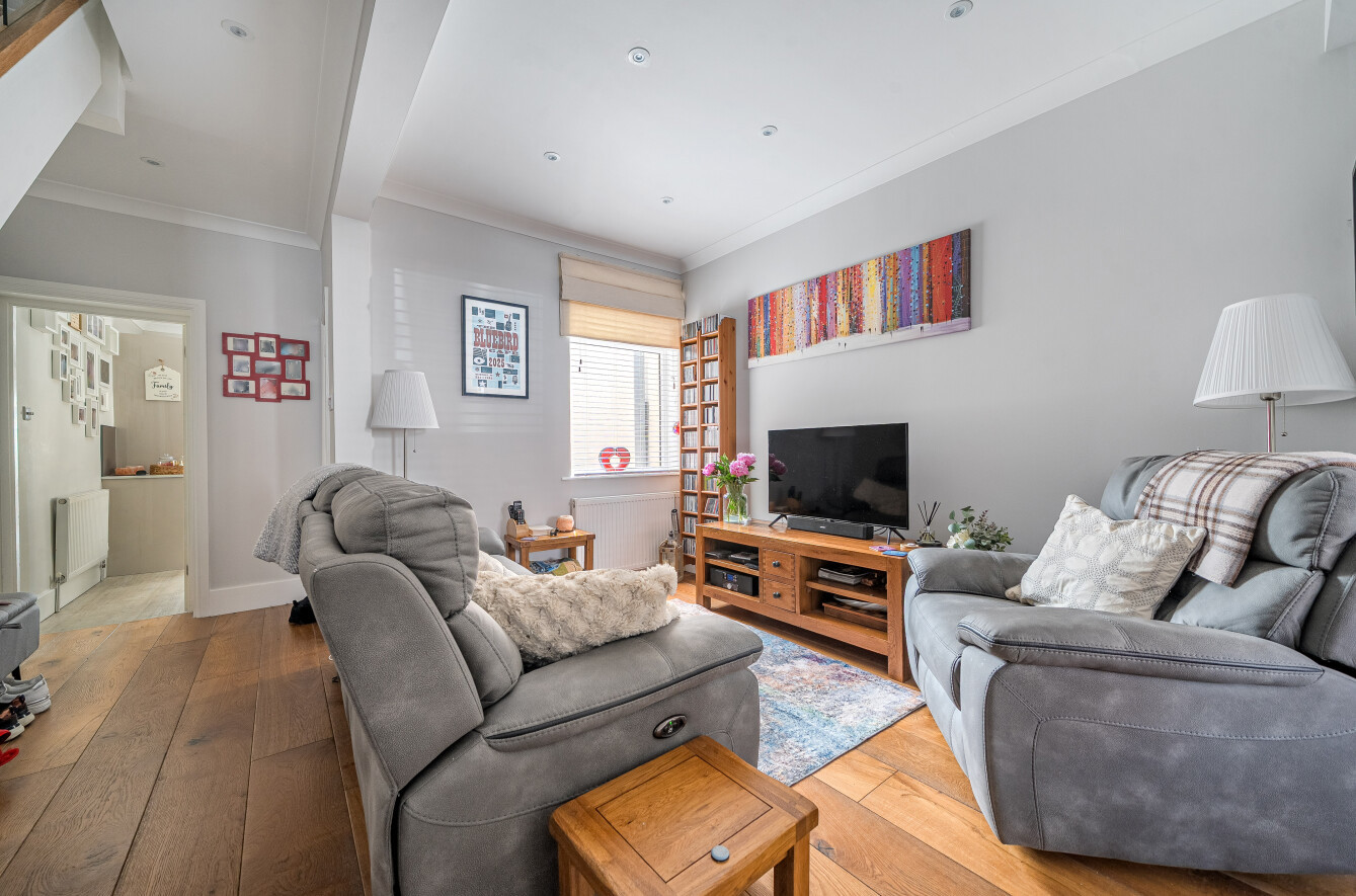 3 bedroom  terraced house for sale