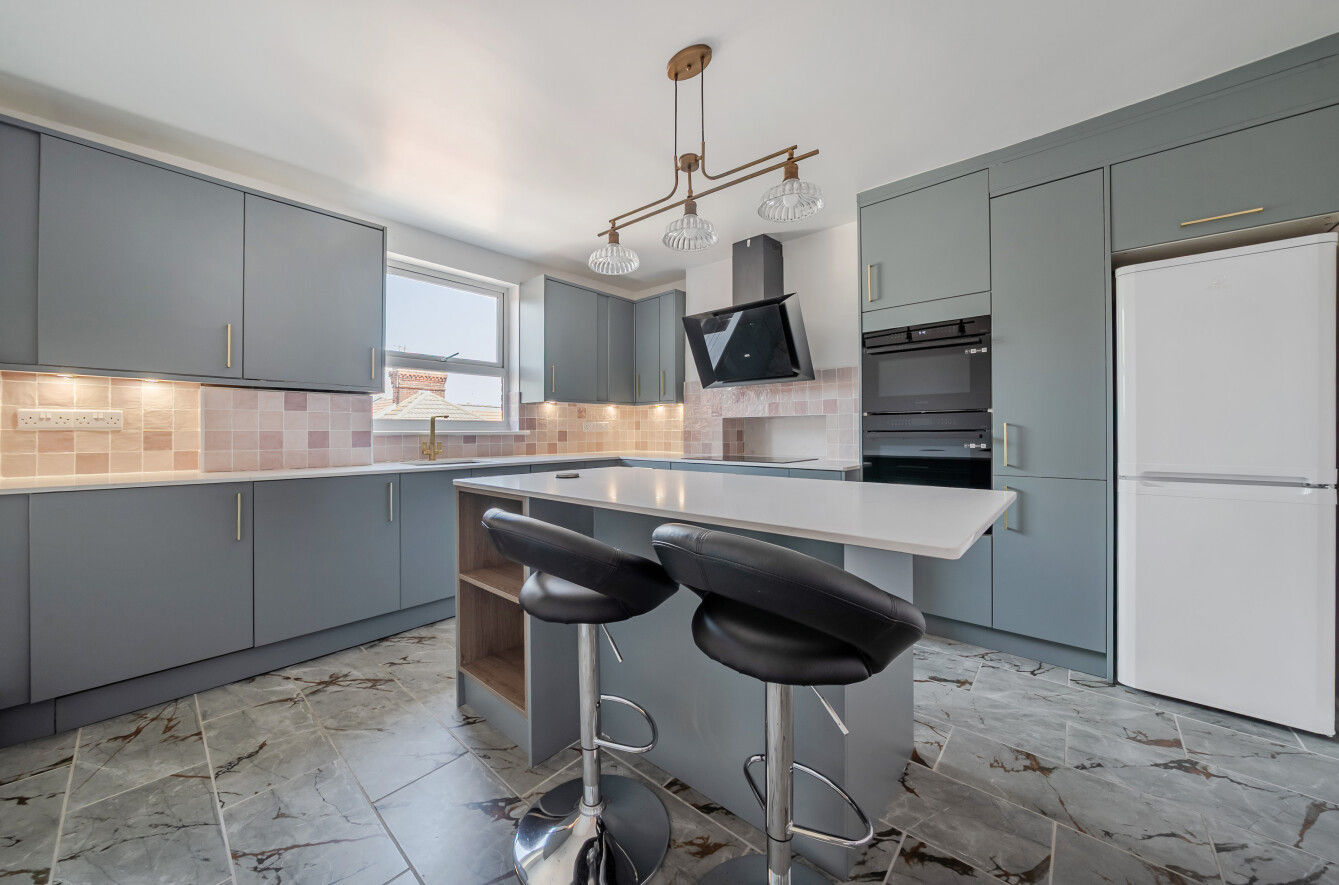 3 bedroom apartment for sale