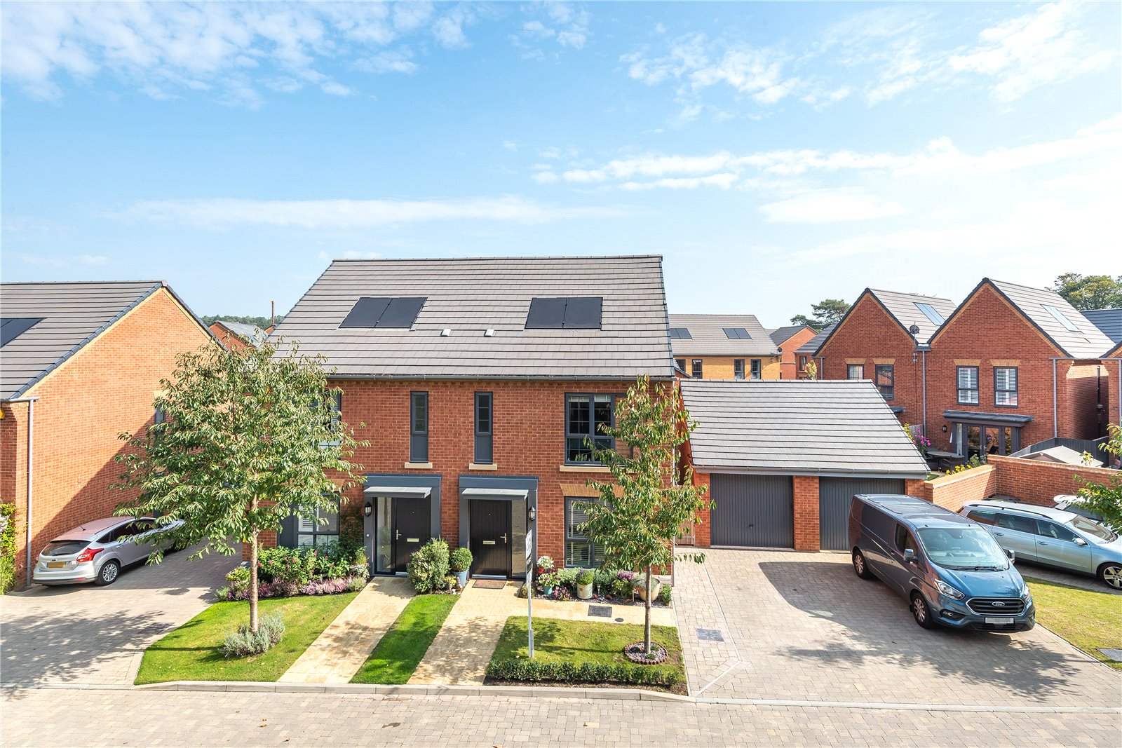 3 bedroom  semi-detached house for sale