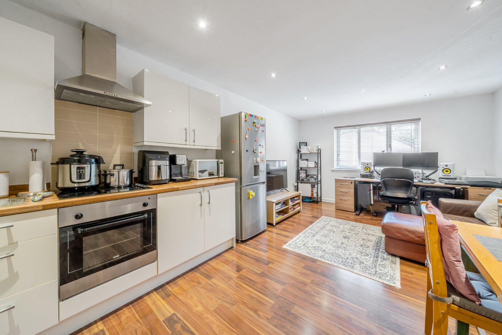 1 bedroom maisonette for sale