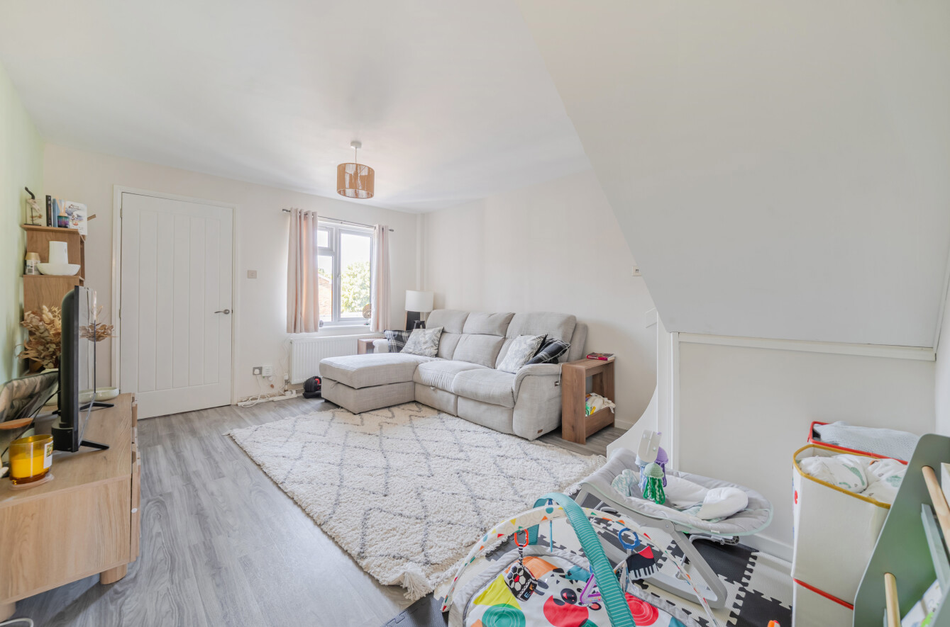 2 bedroom  terraced house for sale