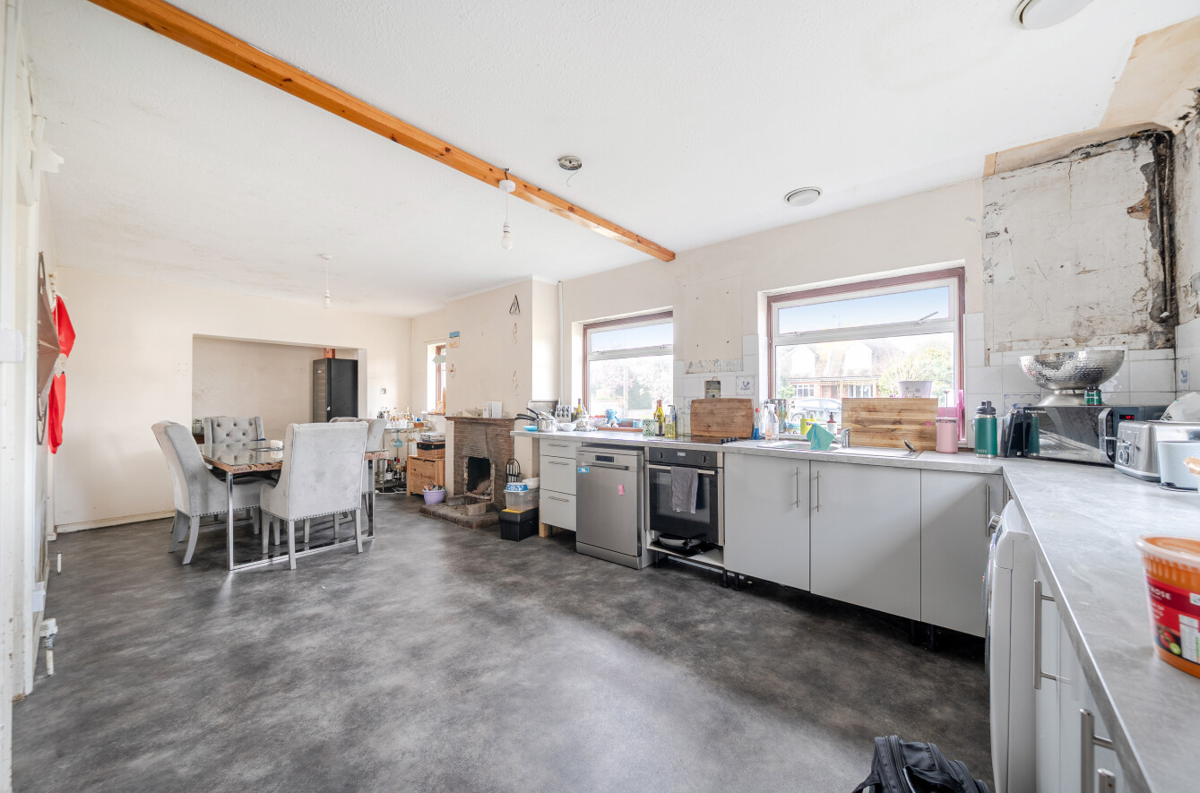 2 bedroom  detached house for sale