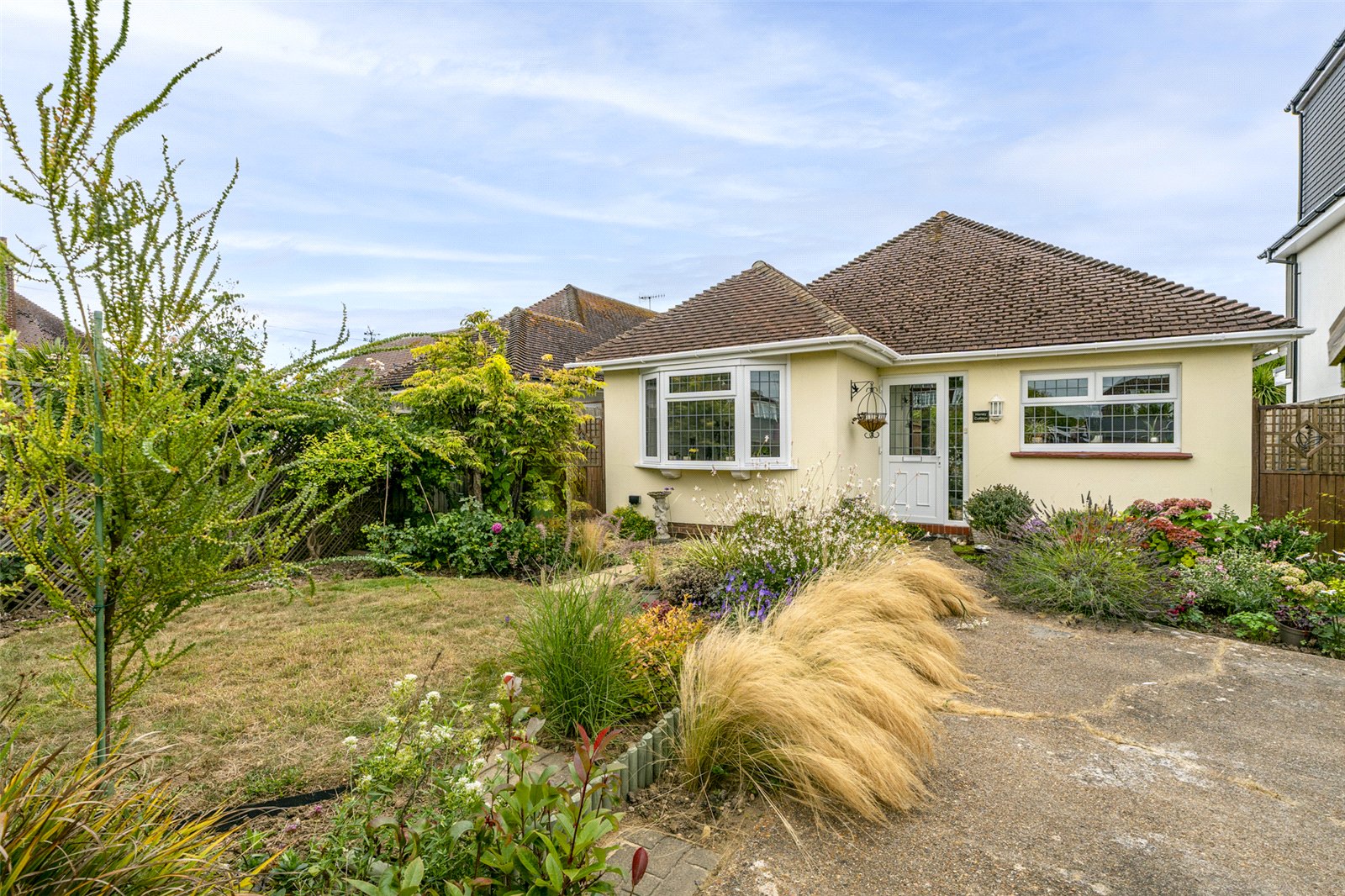 2 bedroom  detached bungalow for sale
