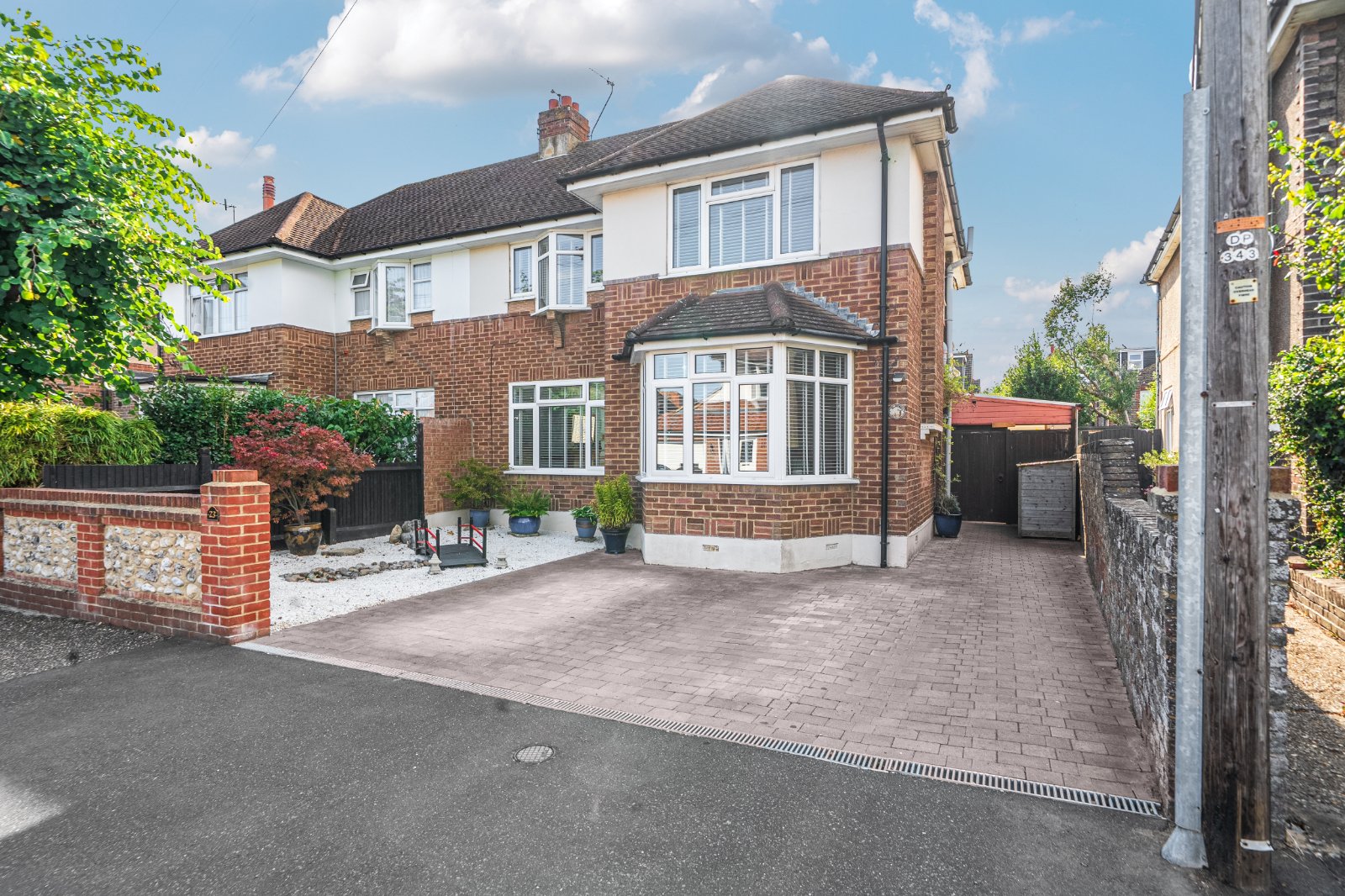 3 bedroom  semi-detached house for sale