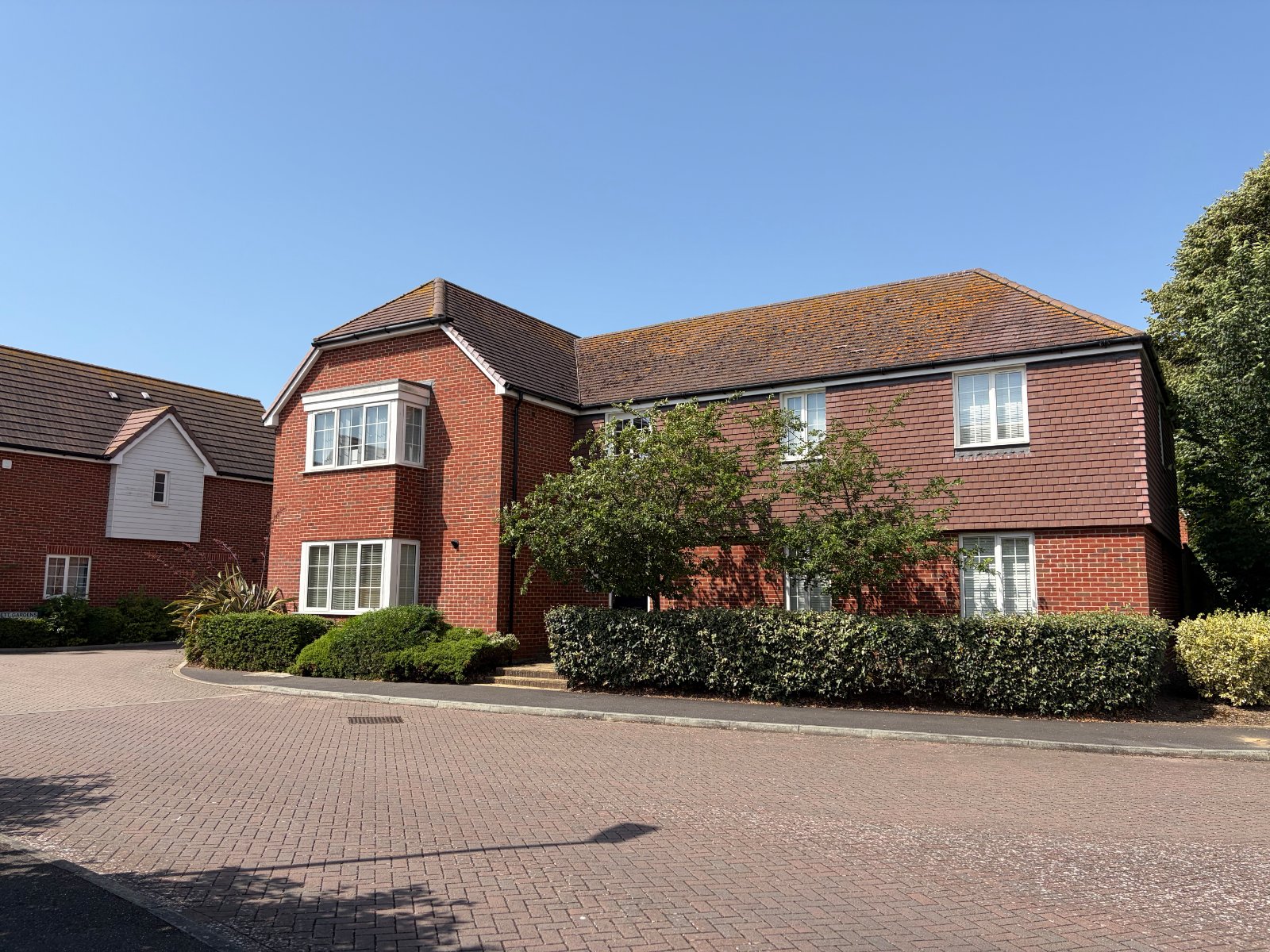 2 bedroom apartment for sale