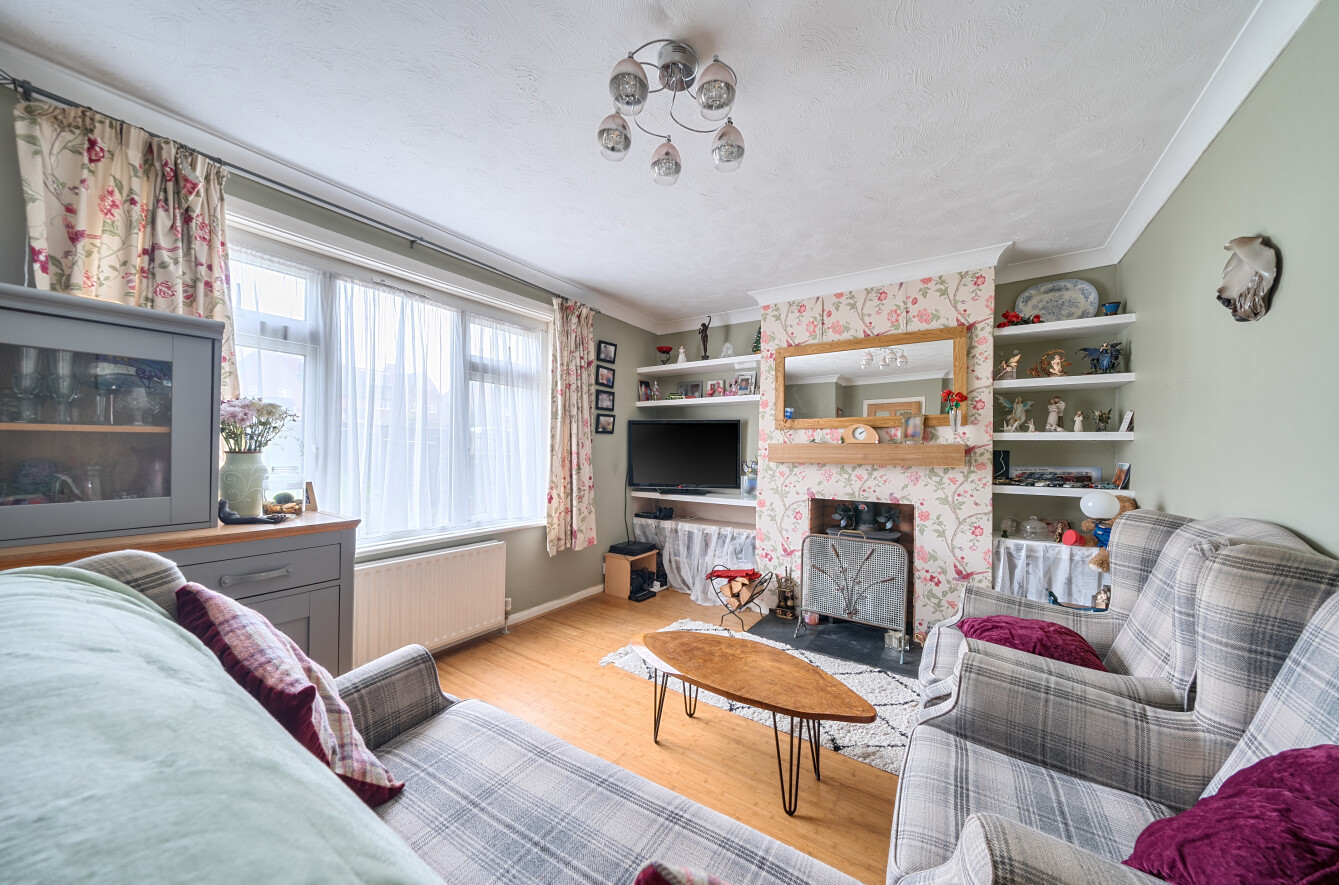 3 bedroom  terraced house for sale