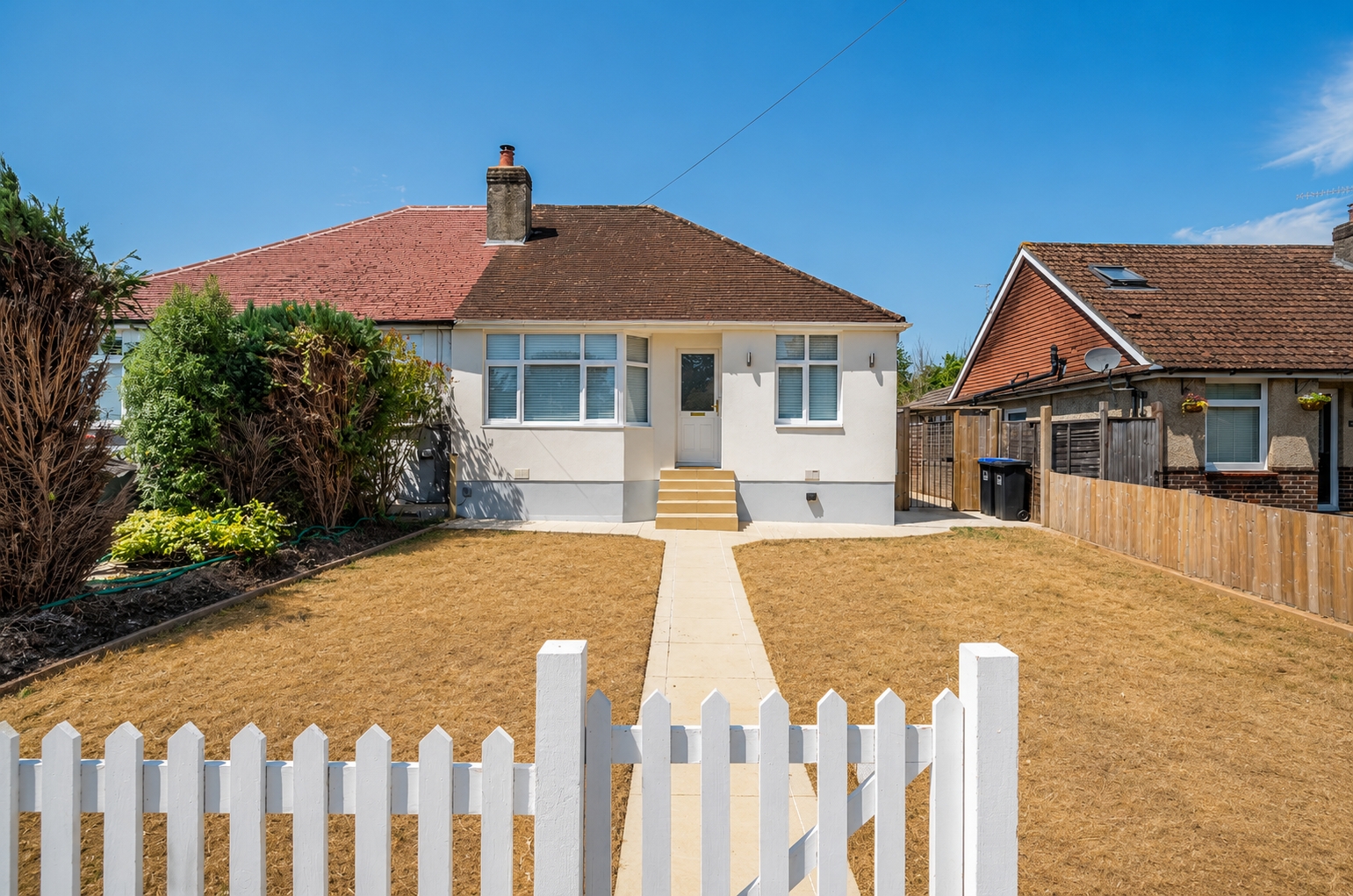 3 bedroom  semi-detached bungalow for sale