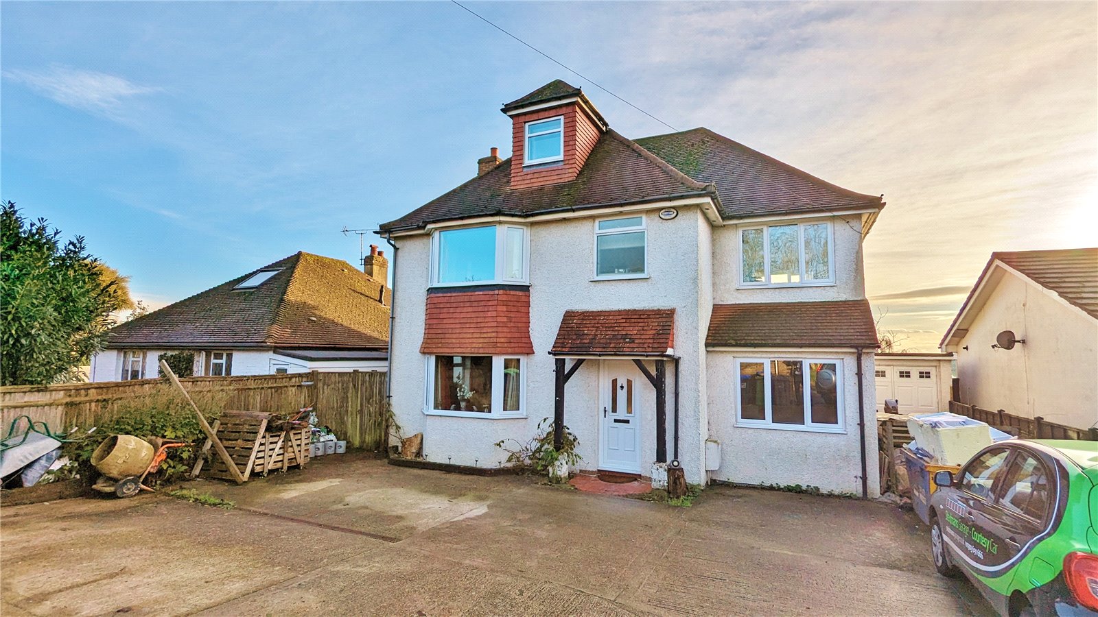 5 bedroom  detached house for sale