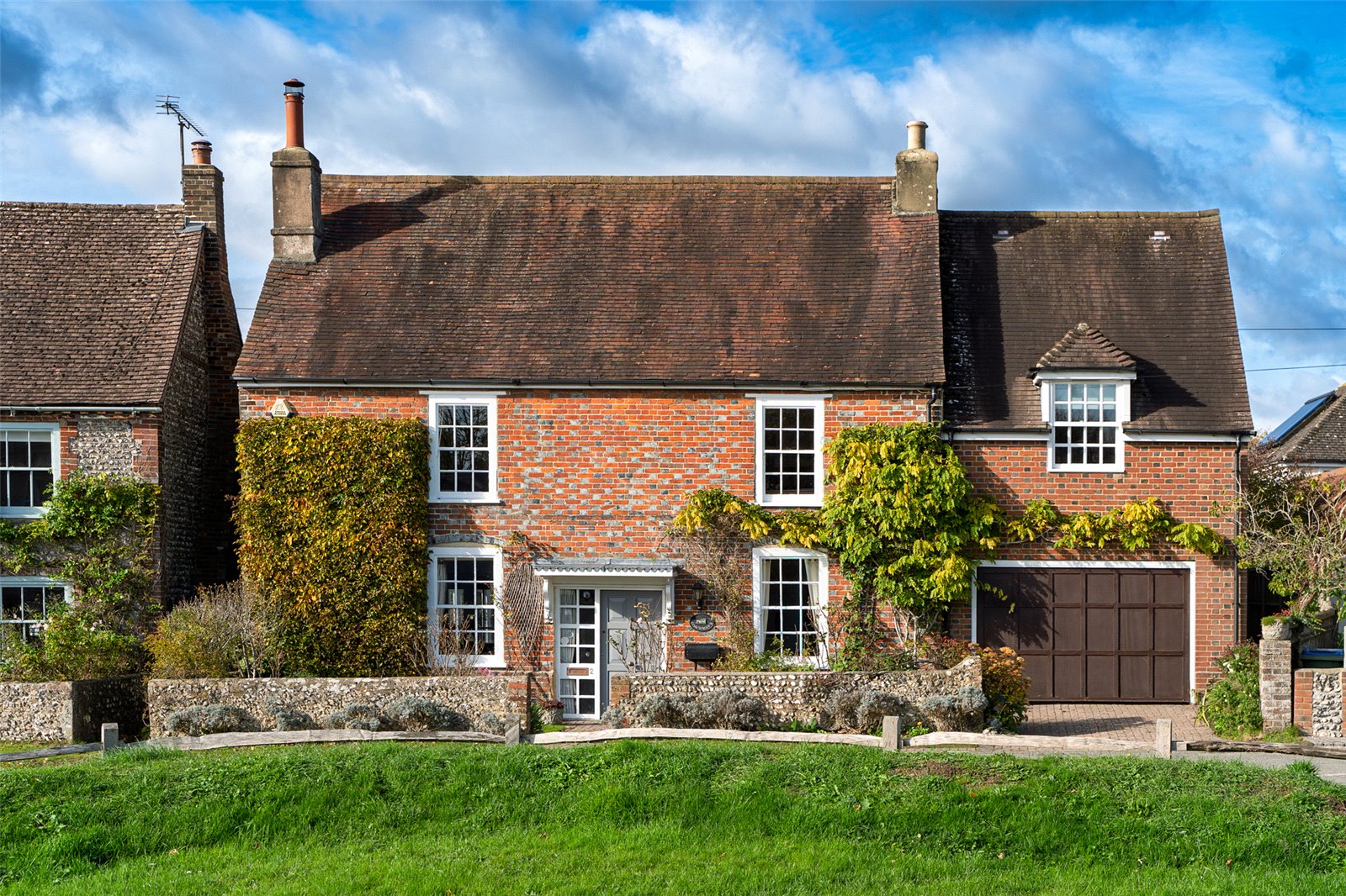 5 bedroom  detached house for sale