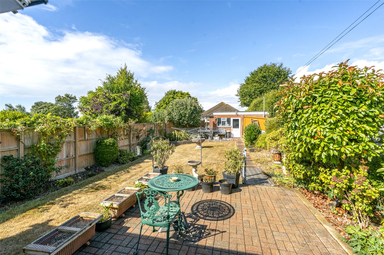 2 bedroom detached bungalow for sale