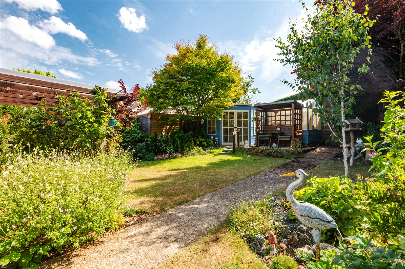 2 bedroom detached bungalow for sale