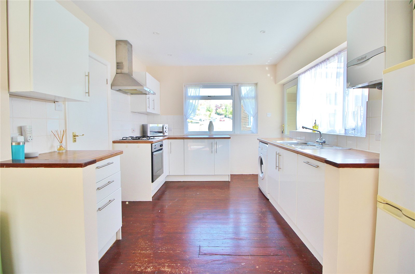 3 bedroom  detached house for sale