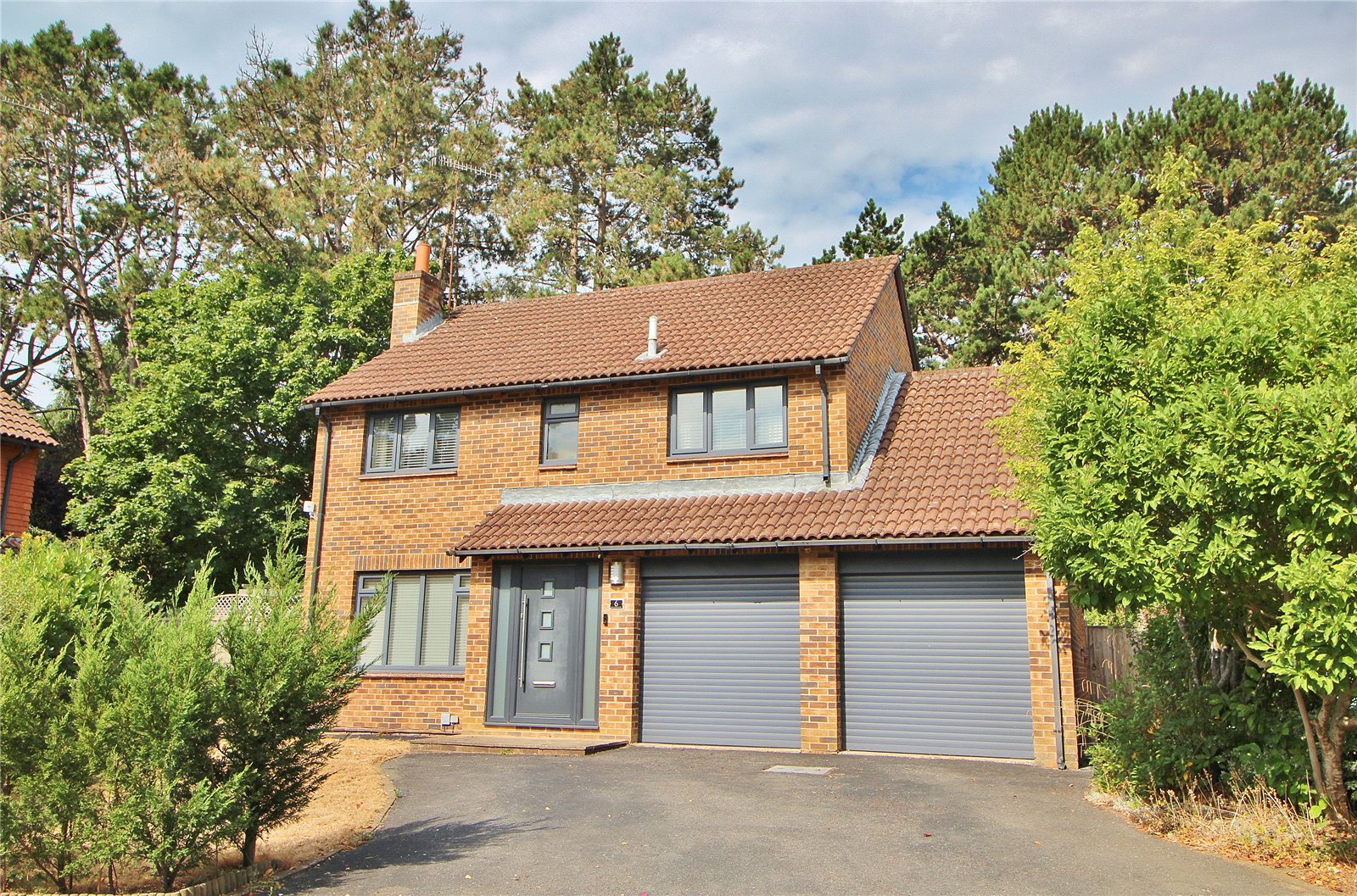 4 bedroom  detached house for sale