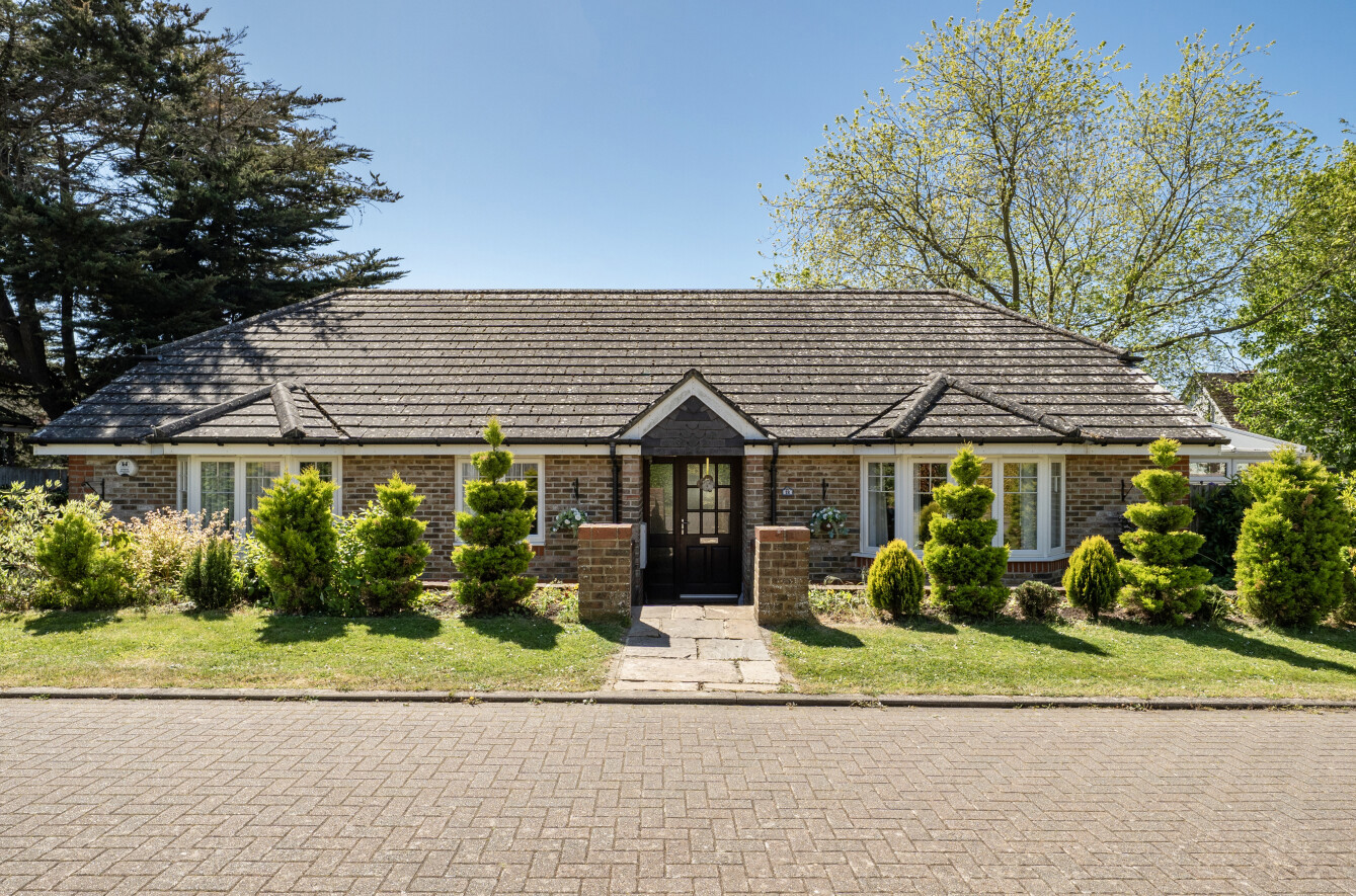 3 bedroom detached bungalow for sale